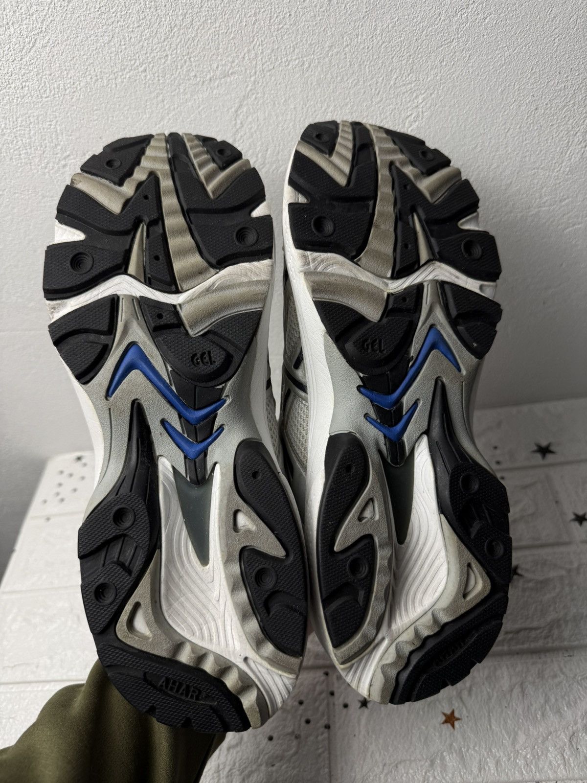 Asics asics gel-comulus US9.5 UK8.5 EUR43.5 Sneakers Vintage Size US 9.5 / EU 42-43 - 8 Thumbnail