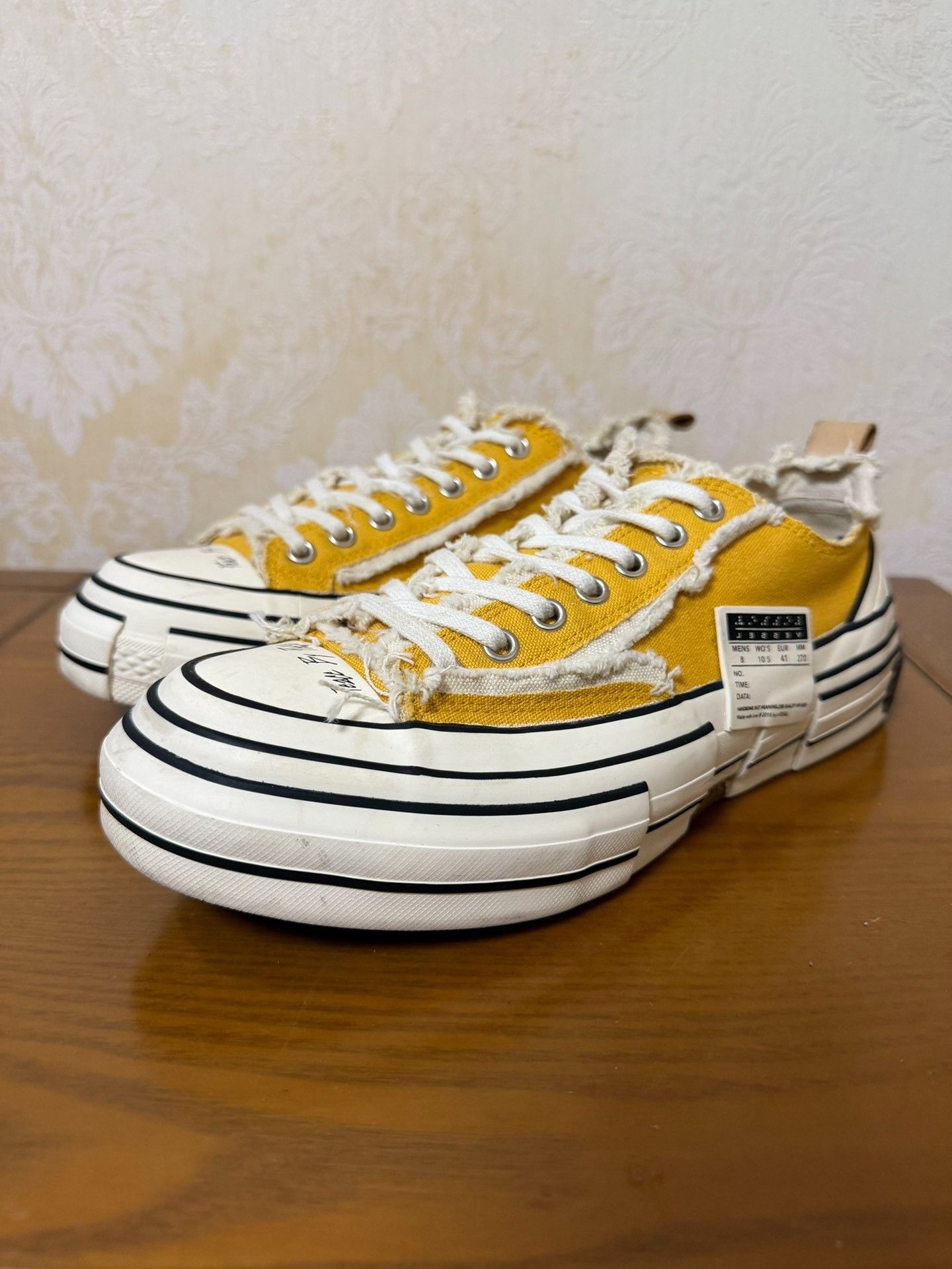 Yohji Yamamoto Yohji Yamamoto Yellow Lowtop Sneakers 8 Men Size US 8 / EU 41 - 1 Thumbnail