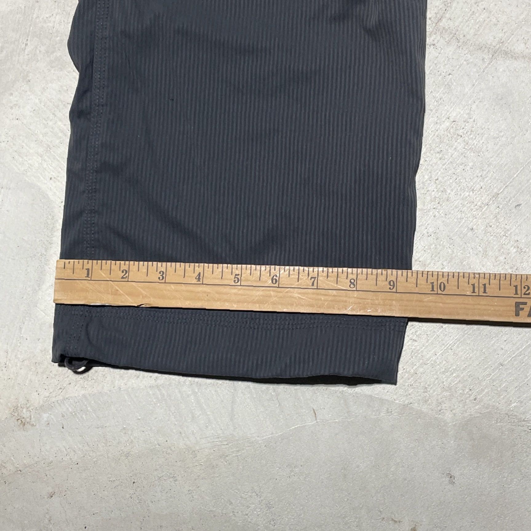 Lululemon Lululemon Pants Men XL Gray Dance Studio Technical Stretch Zip Pocket Cargo Size US 36 / EU 52 - 7 Thumbnail