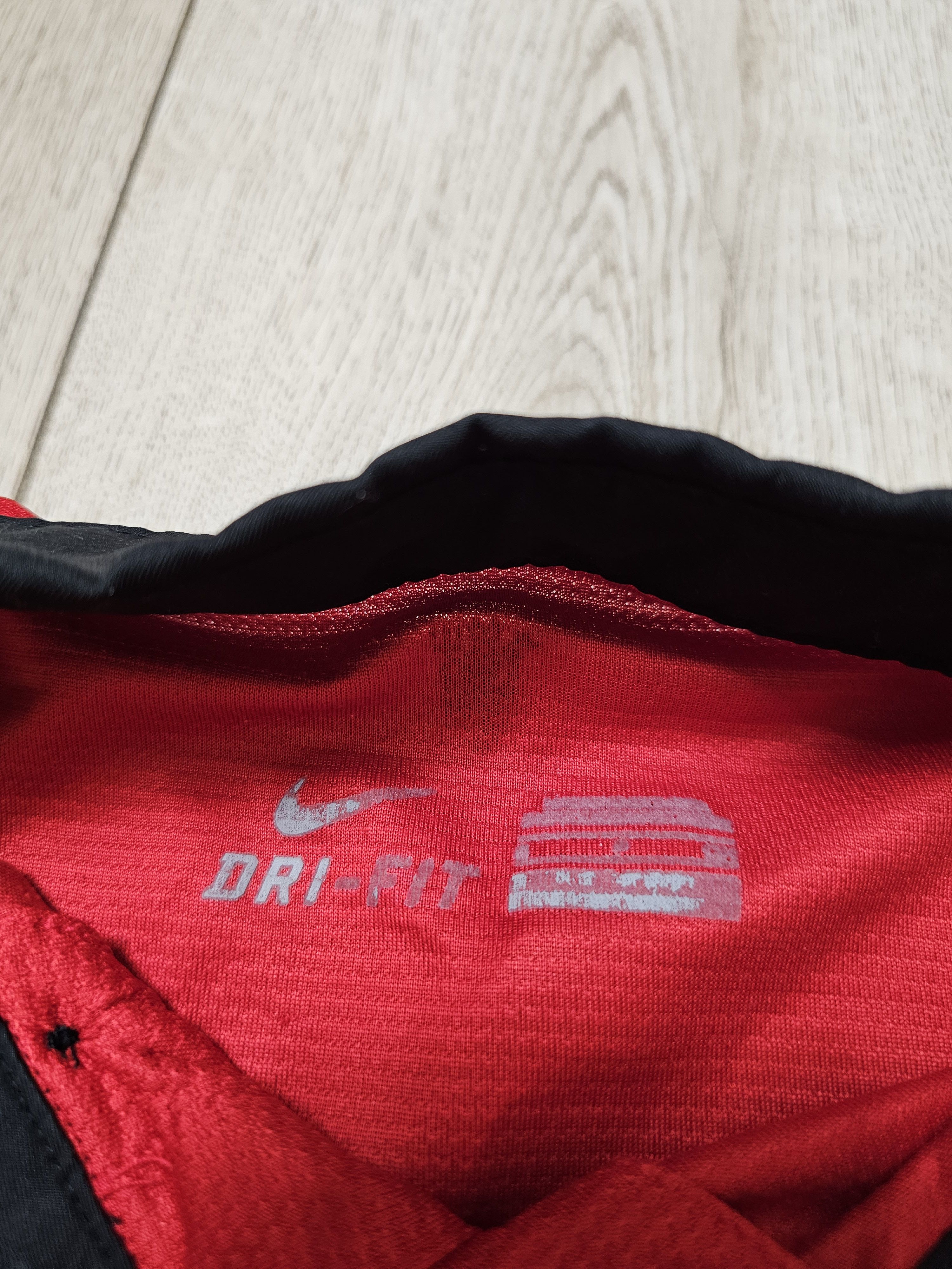 Nike MANCHESTER UNITED 2013 2014 v.PERSIE FOOTBALL SOCCER JERSEY Size US S / EU 44-46 / 1 - 13 Thumbnail