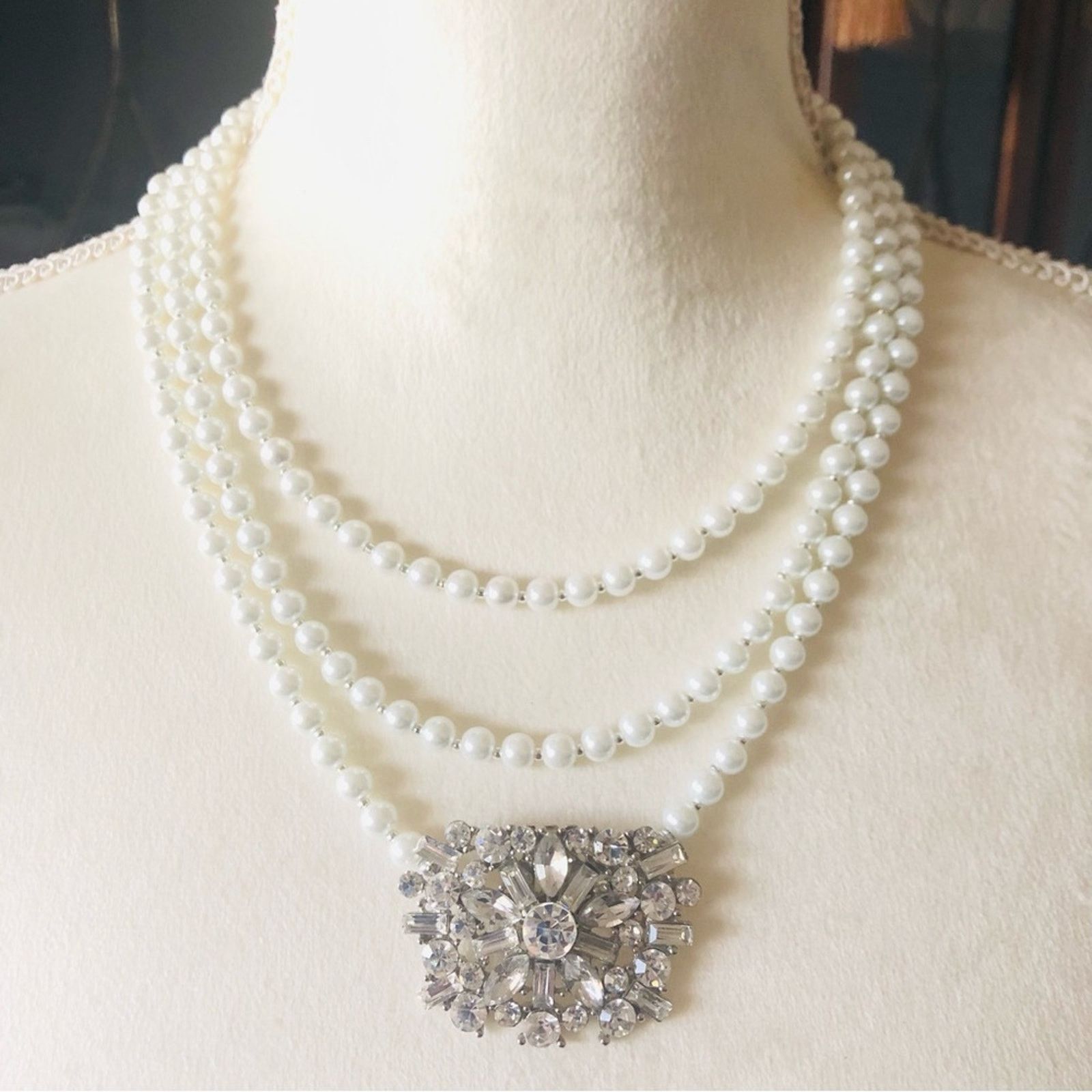 Jewelry Handcrafted repurpose Hollywood glam glass Pearl necklac Size ONE SIZE - 3 Thumbnail