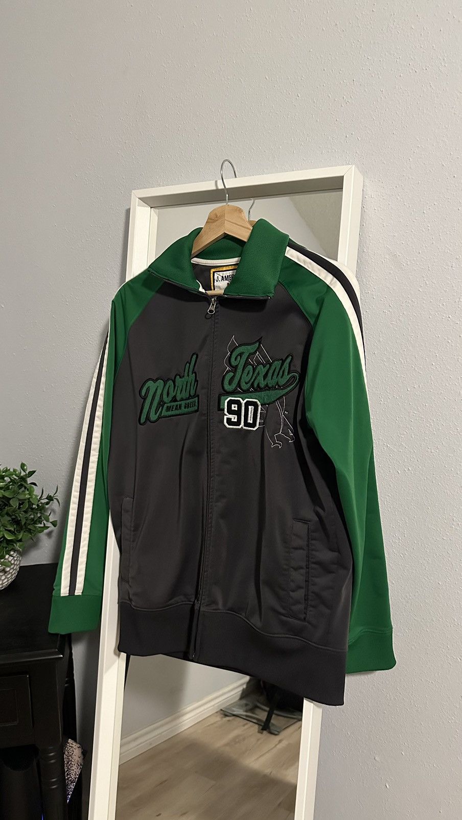 Vintage Vintage UNT Jacket Size US M / EU 48-50 / 2 - 1 Preview