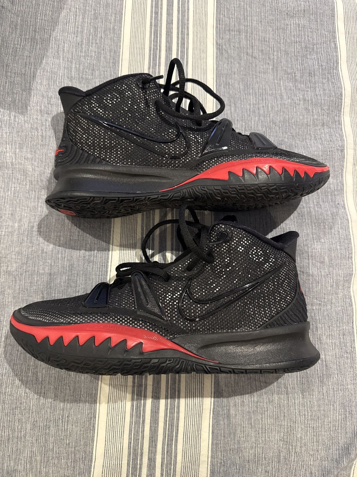 Nike Kyrie 7 Bred