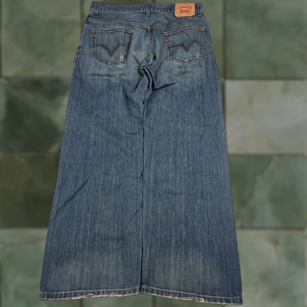 Levi's VINTAGE Levi's 559 Jeans Baggy Mens 36x32 Blue Distressed Grunge 90s Straight Denim Size US 36 / EU 52 - 1 Thumbnail