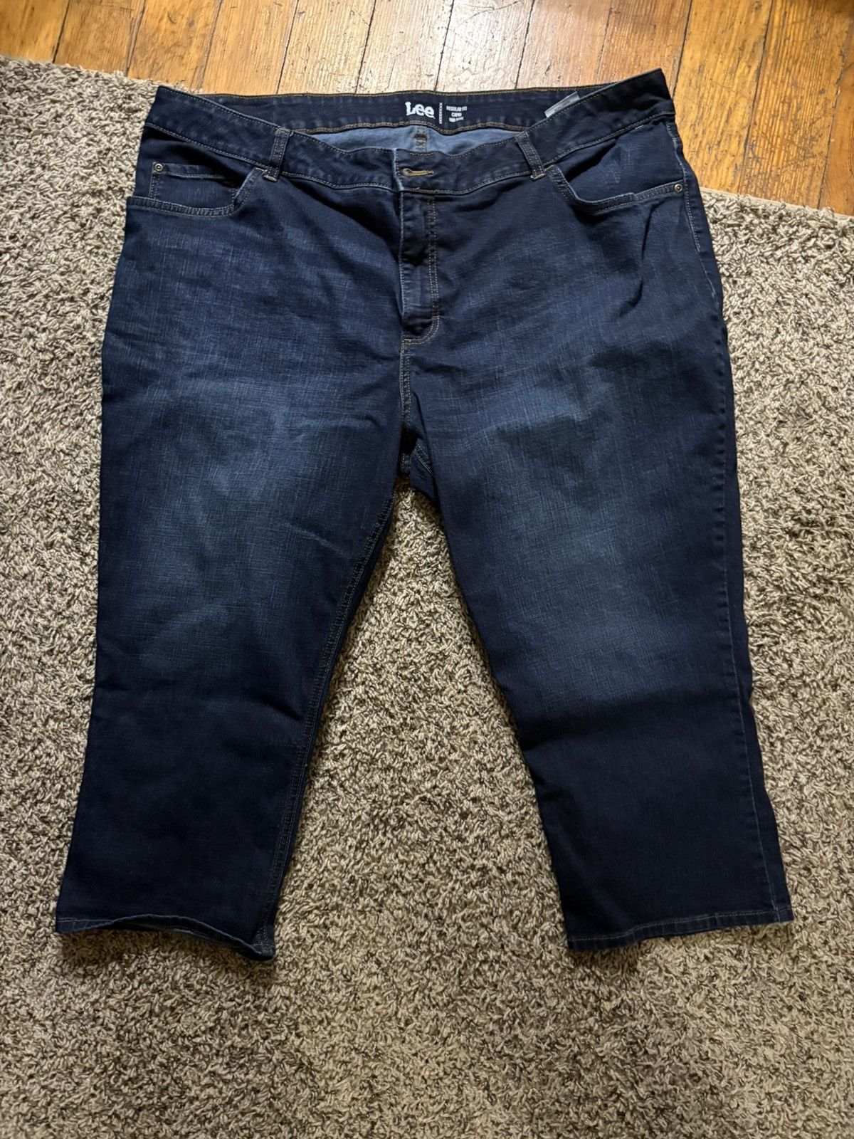 Lee Lee Regular Fit Capri Mid Rise Size 42" / US 20 - 1 Thumbnail