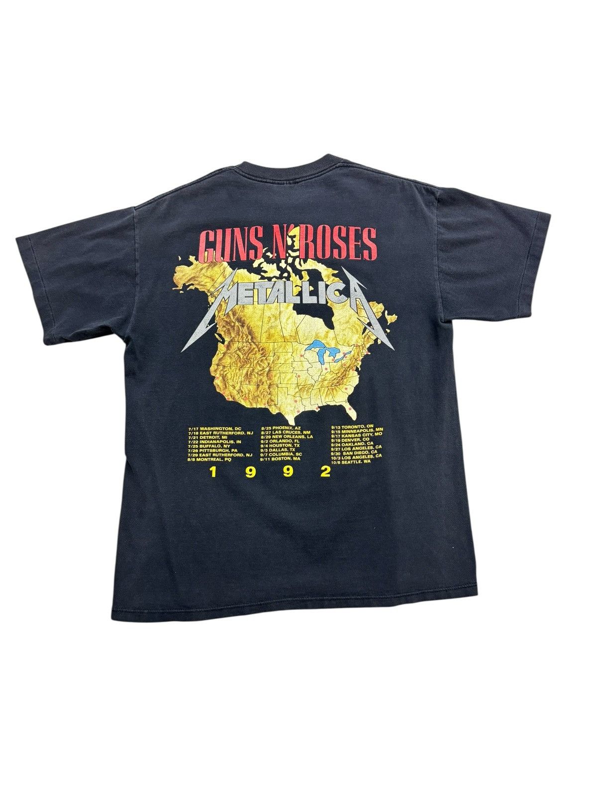 Vintage Vintage Metallica & Guns N Roses 1992 Tour Tee Size US L / EU 52-54 / 3 - 2 Thumbnail