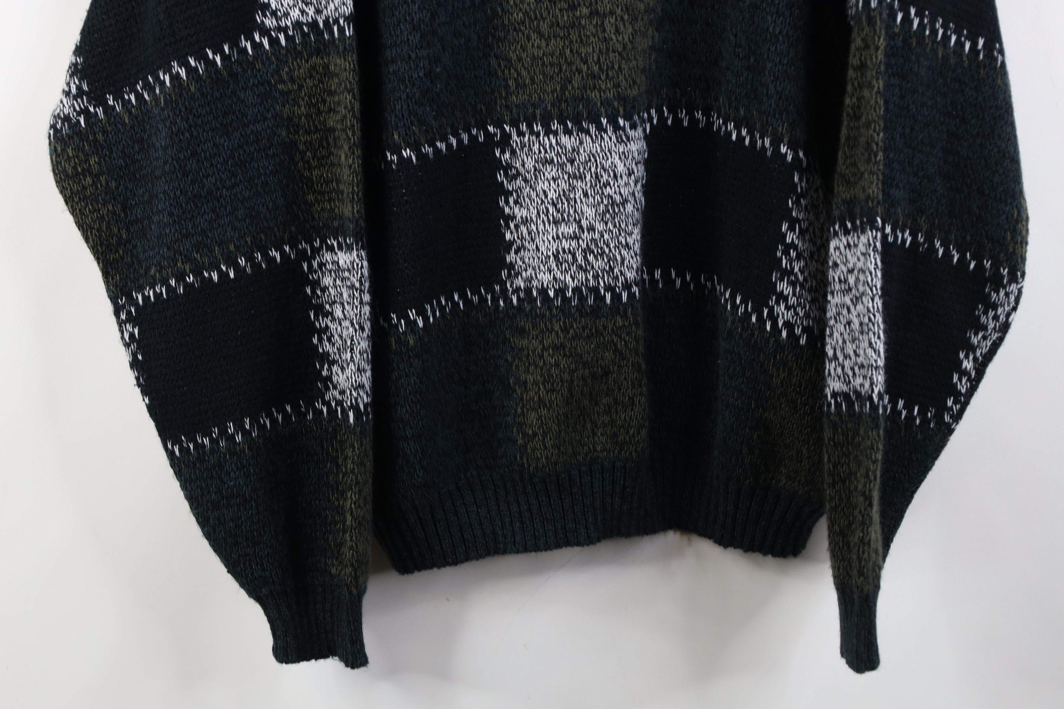 Vintage Vintage 90s Streetwear Checkered Knit Crewneck Sweater Size US L / EU 52-54 / 3 - 3 Thumbnail