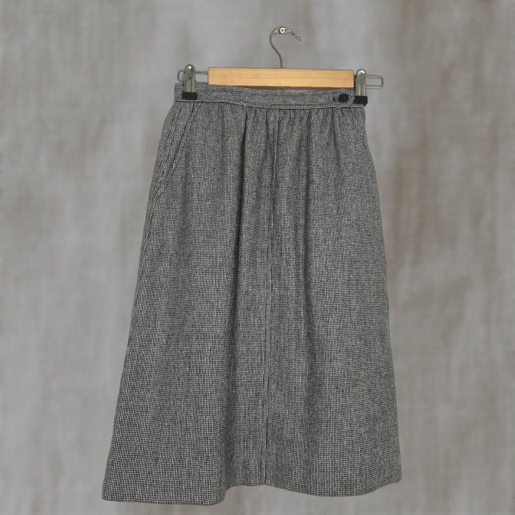 Evan Picone VINTAGE Evan Picone Skirt Wool Black White Plaid Knee Length Womens Size 4 Size 27" / US 4 / IT 40 - 1 Thumbnail