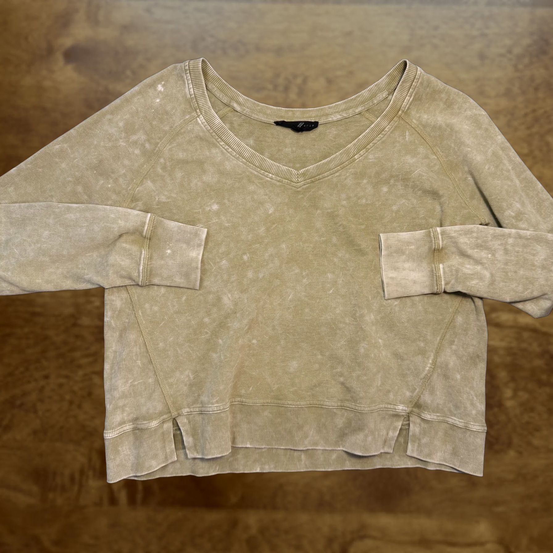 Vintage Jane + Delancey Shirt Womens M Green V Neck Raglan Long Sleeve Pullover Size M / US 6-8 / IT 42-44 - 1 Thumbnail