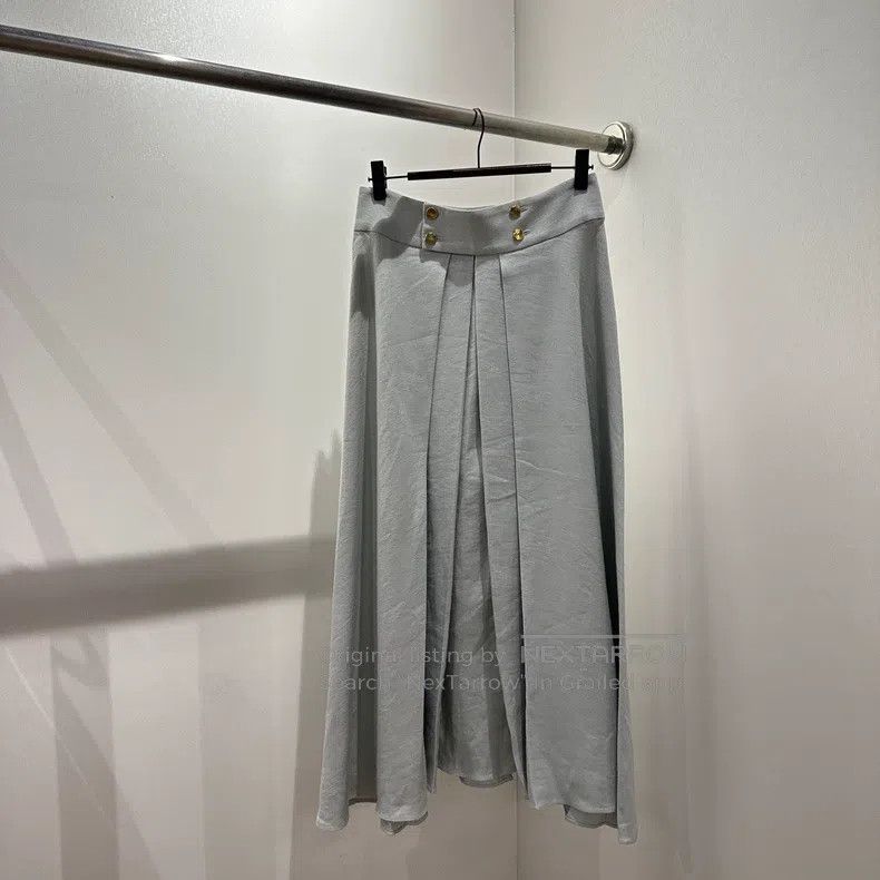Loro Piana Loro Piana 25SS Gold扣 Linen Pleated Skirt, Size 40, Linen Size 26" / US 2 / IT 38 - 1 Thumbnail