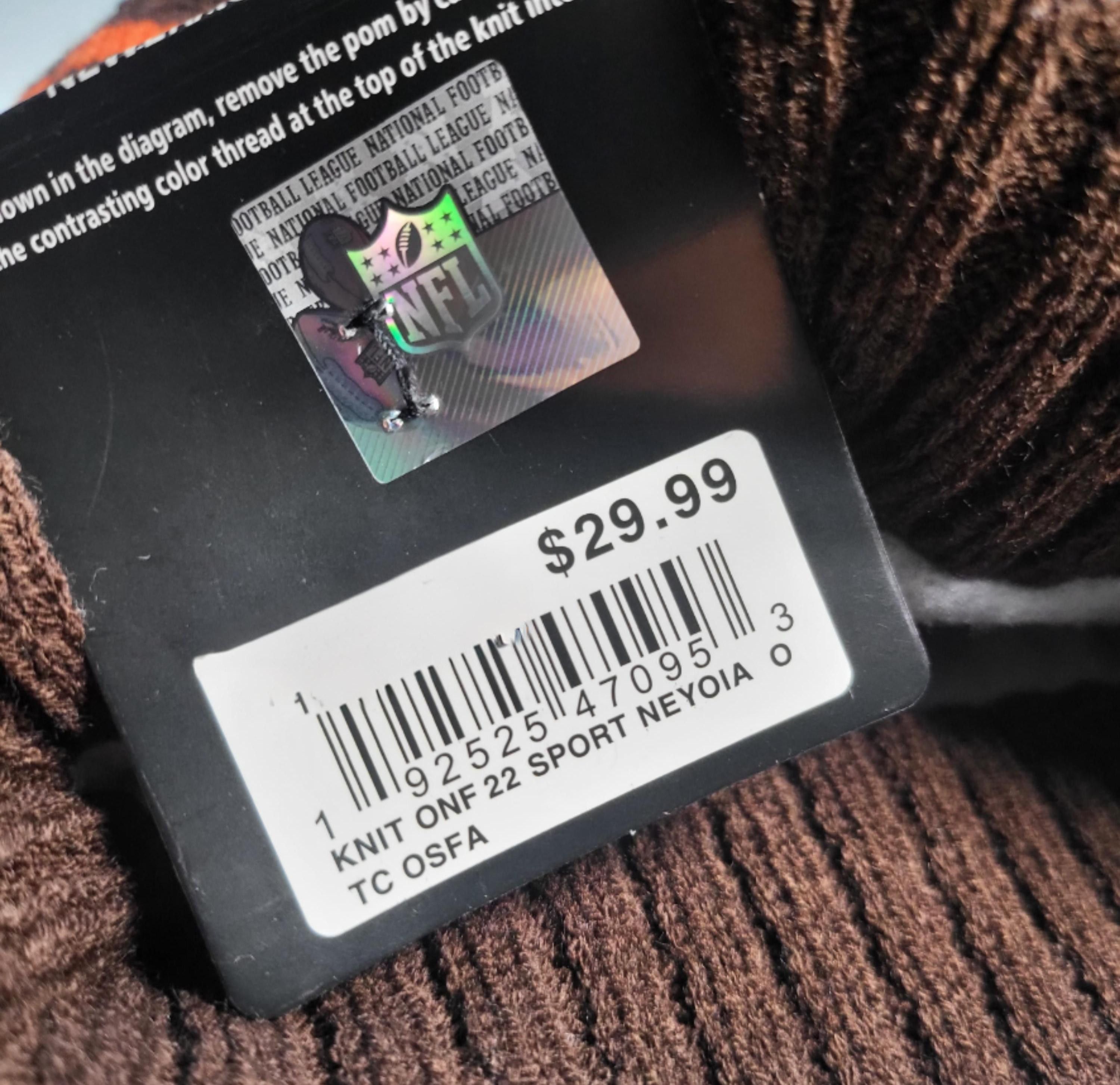 Other NWT Cleveland Browns Sports Knit Pom Beanie Fleece Lining Size ONE SIZE - 4 Thumbnail