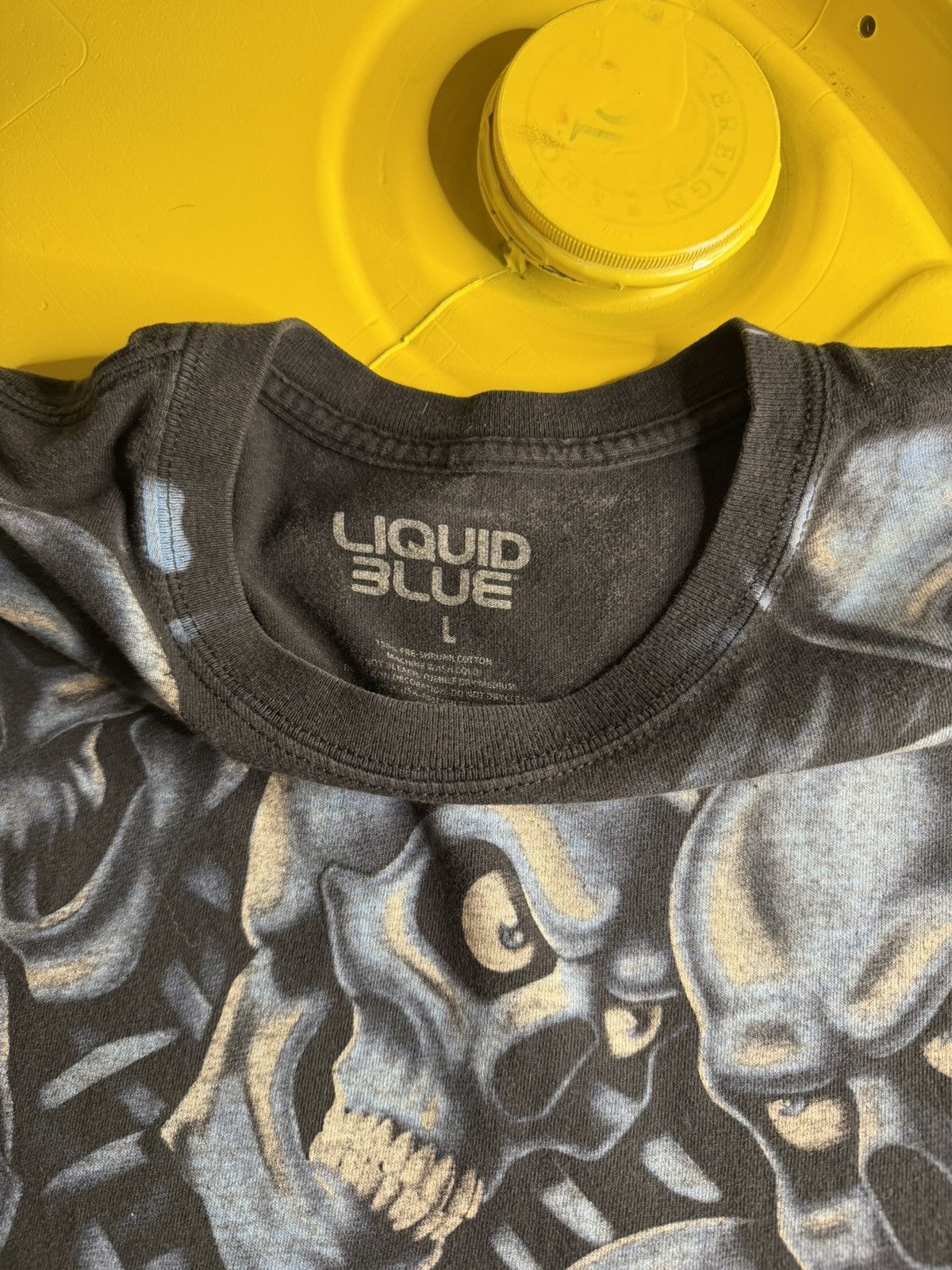 Liquid Blue 1990s liquid blue skull graphic T-shirt Size US L / EU 52-54 / 3 - 2 Thumbnail