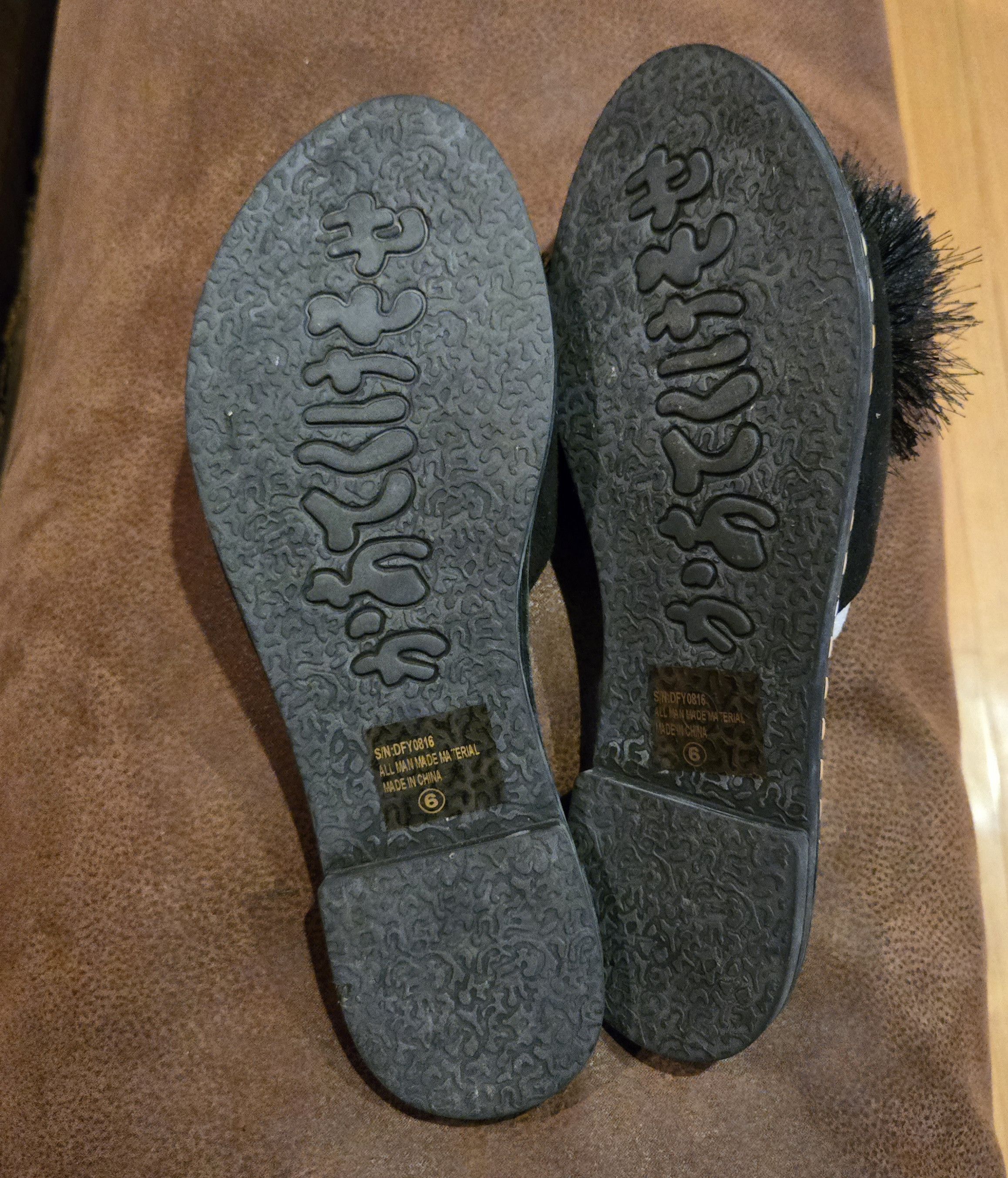 Other Verano Rio POM POM Mule/Sandal/Slipper/Slide Size US 6 / IT 36 - 7 Thumbnail