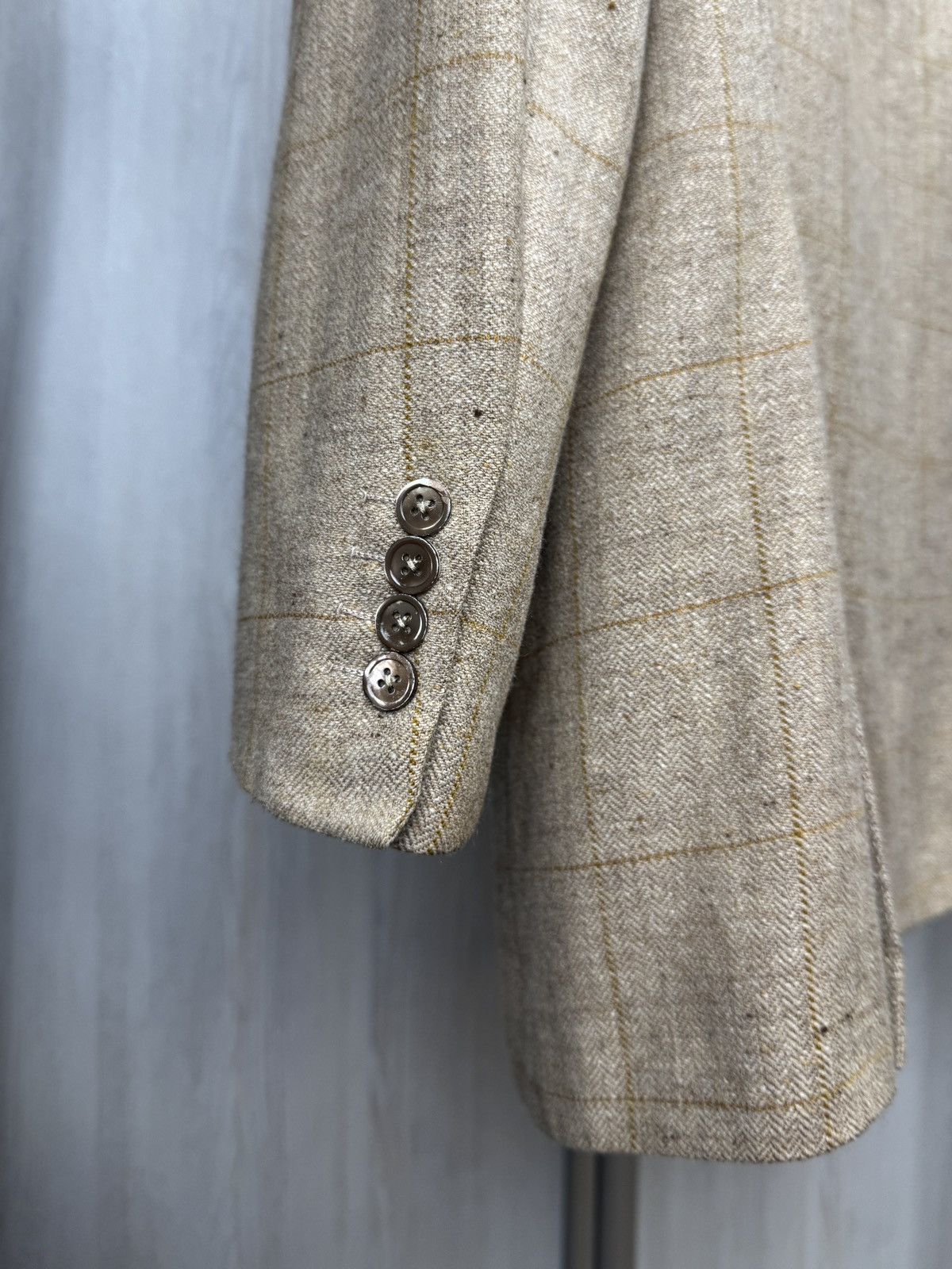 BIJAN Bijan one hundred % beige checkered 2 button blazer Size 44R - 8 Thumbnail
