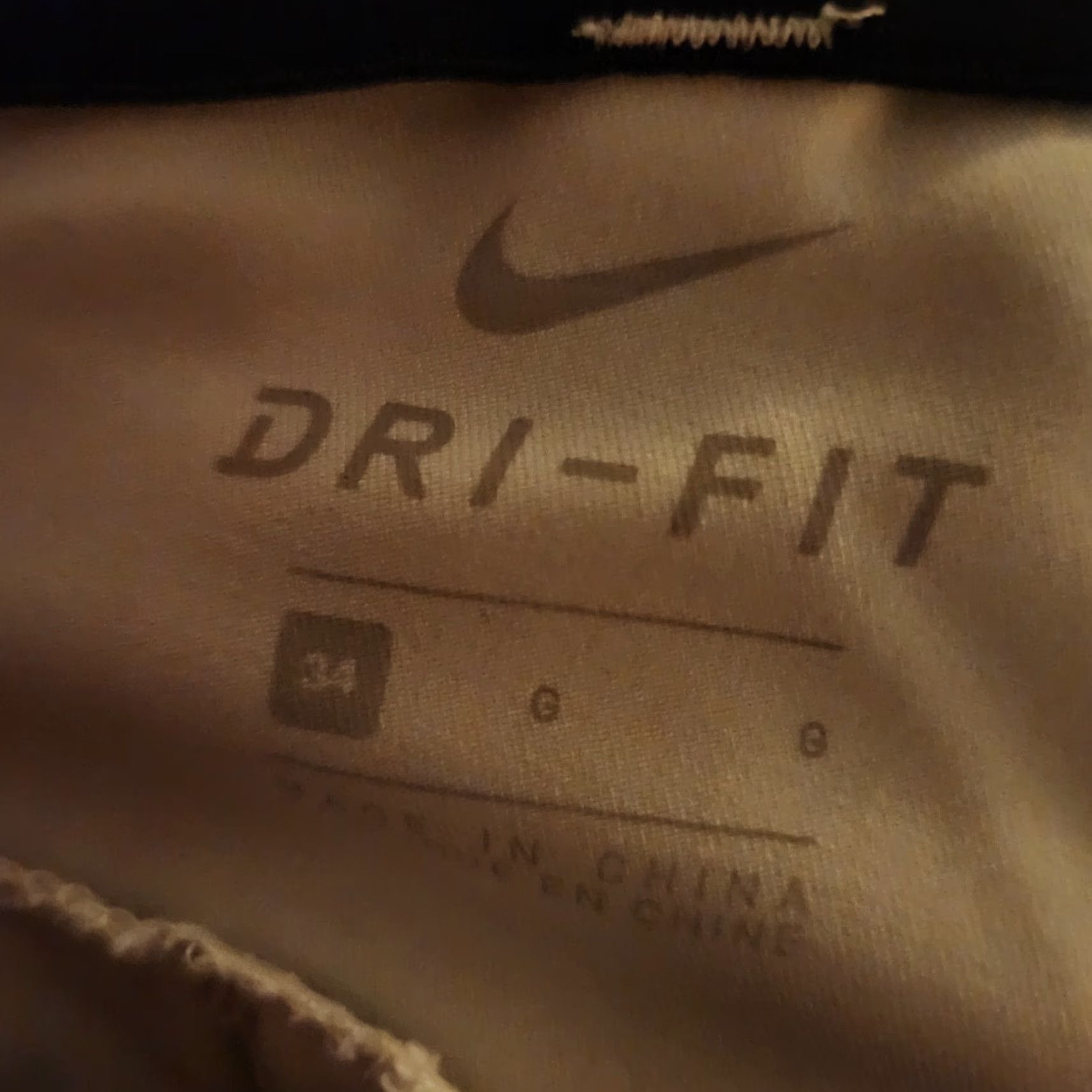 Nike Nike Dri Fit Golf Performance Shorts Men 34 Beige Tan Flat Front Stretch 5-Pocket Logo Zip Pockets Casual Sports Modern Golf Size US 34 / EU 50 - 6 Thumbnail