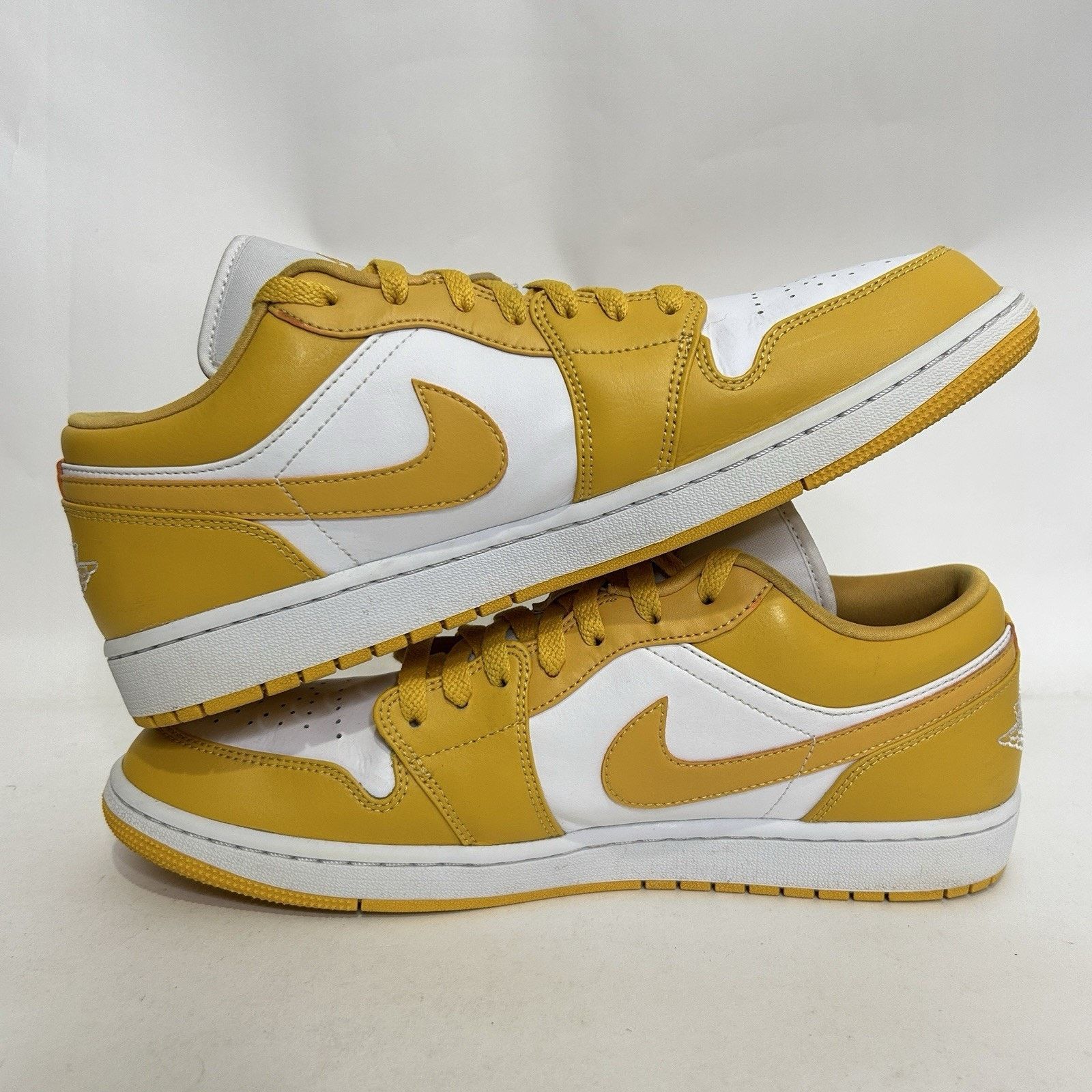 Jordan Brand Nike Air Jordan 1 Low “Pollen/Yellow White” 553558-171 Size US 13 / EU 46 - 3 Thumbnail