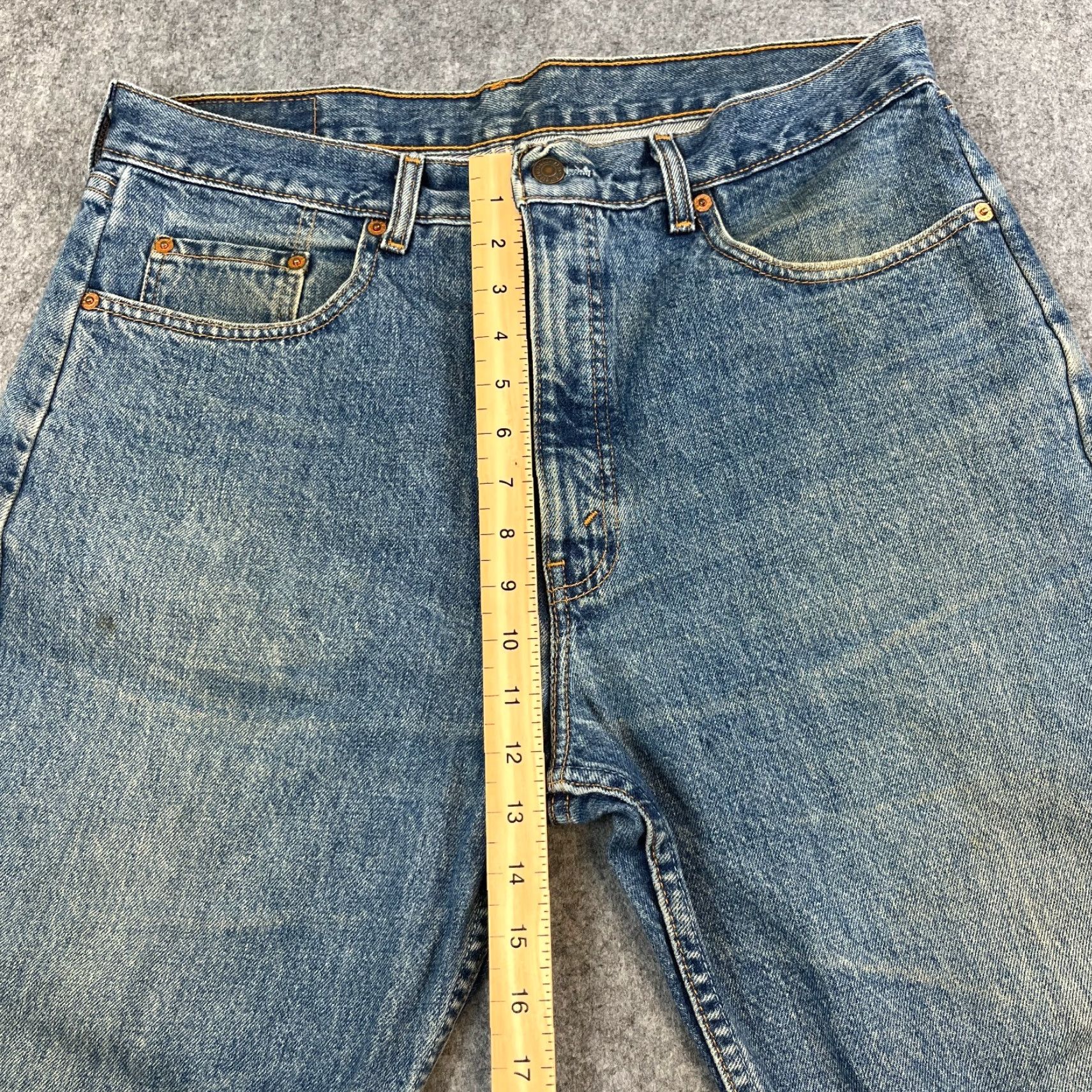 Levi's VINTAGE Levi's 615 Mens Jeans Regular Straight 36 30 Mid Blue Orange Tab 90s Men's Jeans Regular 36 Blue 5-Pocket Design Denim Cotton... Size US 36 / EU 52 - 5 Thumbnail