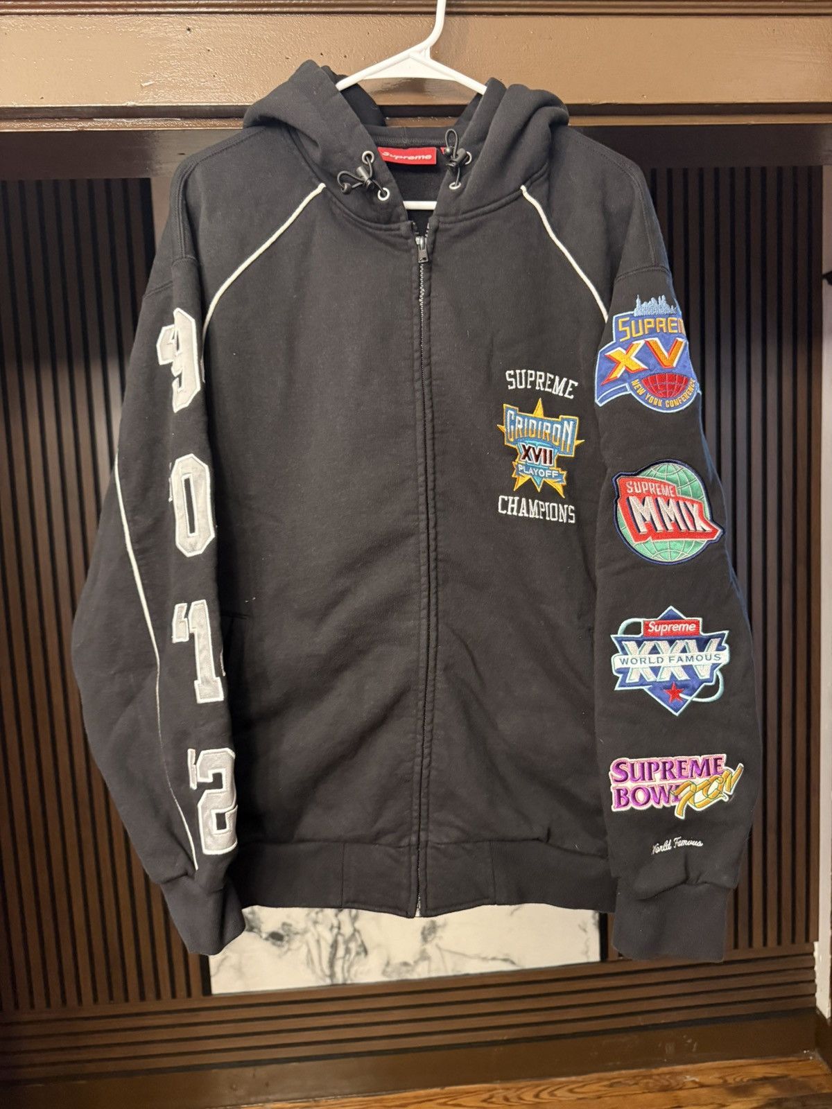 Supreme Supreme Playoff Zip Up Gridiron Size Large Size US L / EU 52-54 / 3 - 1 Thumbnail