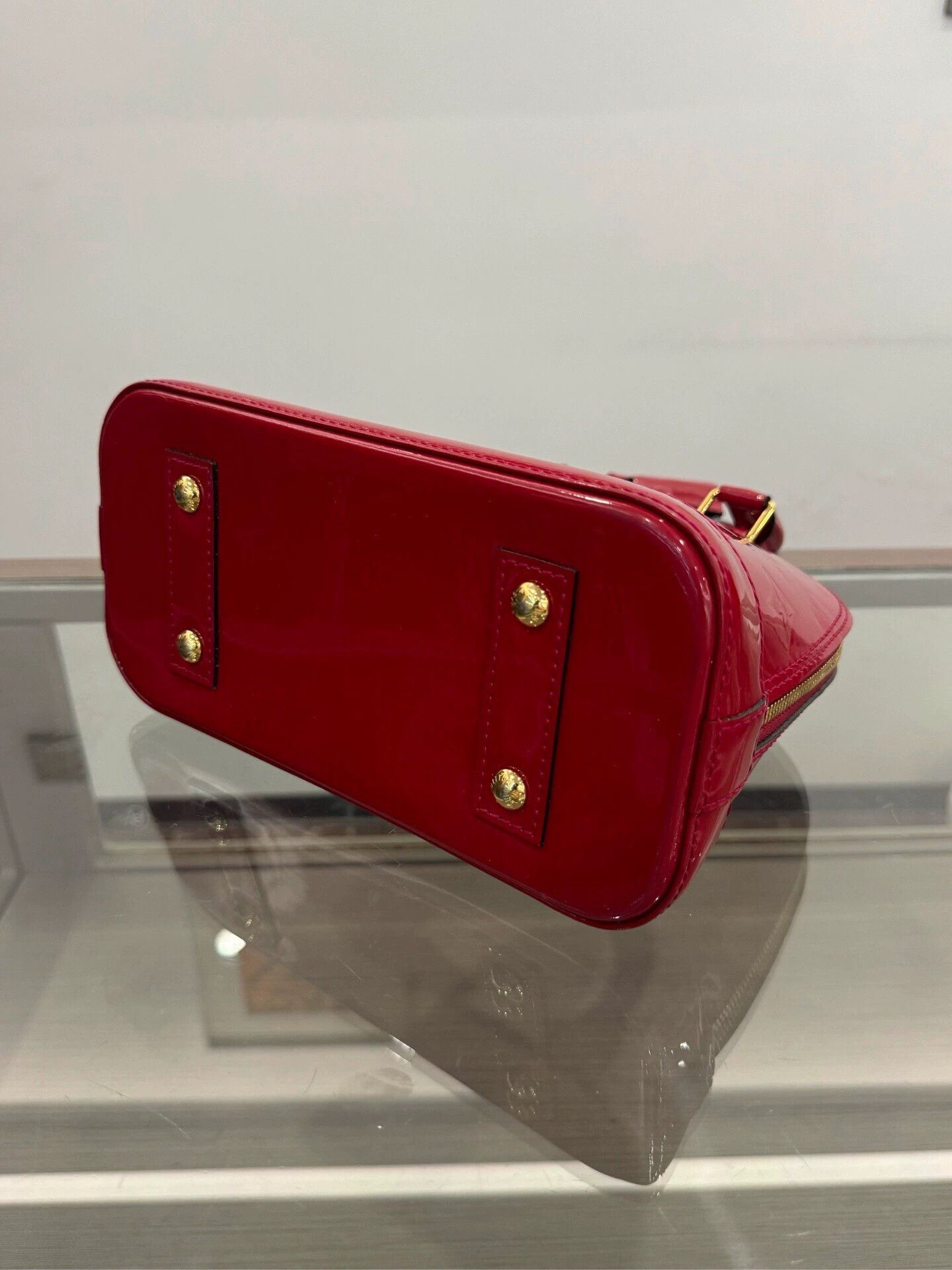 Louis Vuitton Louis Vuitton Alma BB shell shoulder bag, Size ONE SIZE - 7 Thumbnail
