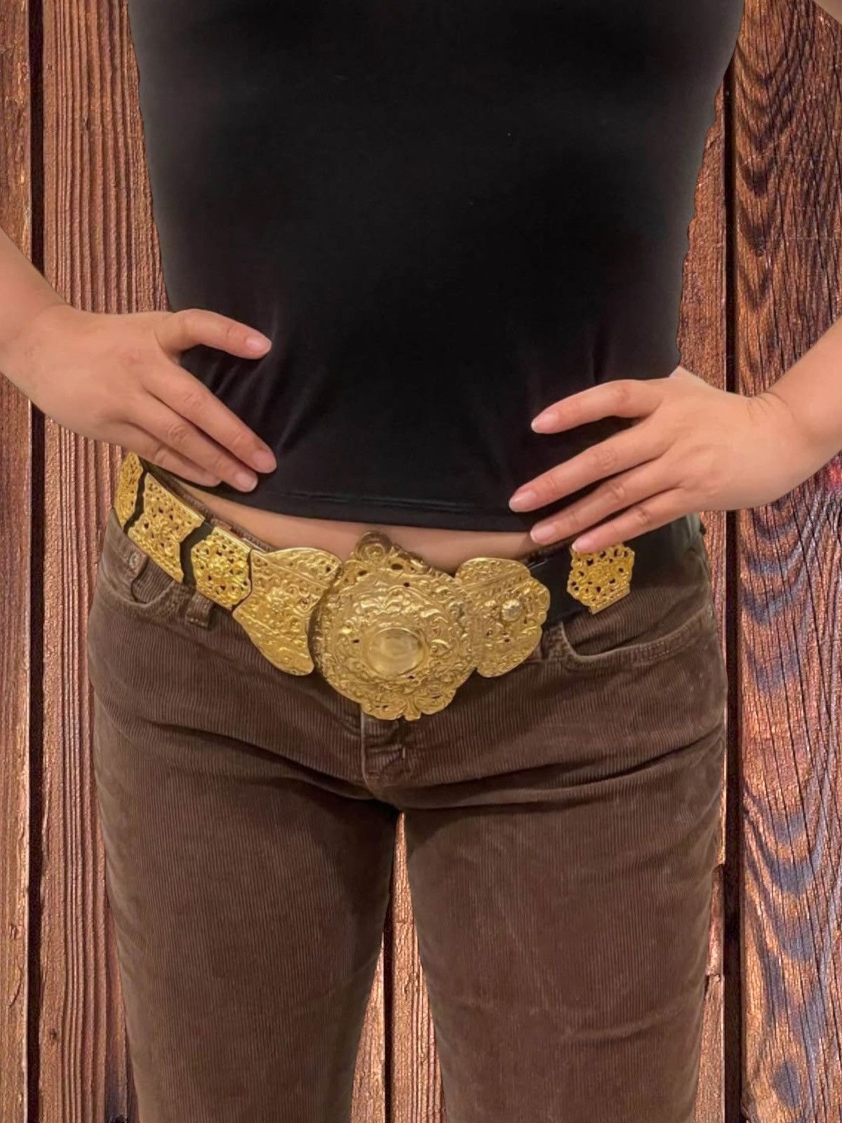 Roberta di Camerino 32 1970s Roberta di Camerino Gold Plated Buckle Western Belt Size 32 - 4 Thumbnail