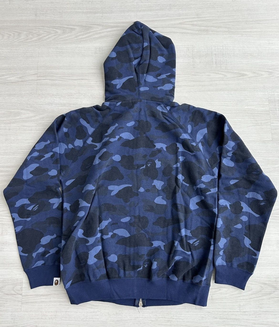 Bape VERY RARE OG 2005 A BATHING APE 1ST BLUE CAMO FULLZIP HOODIE Size US M / EU 48-50 / 2 - 7 Thumbnail