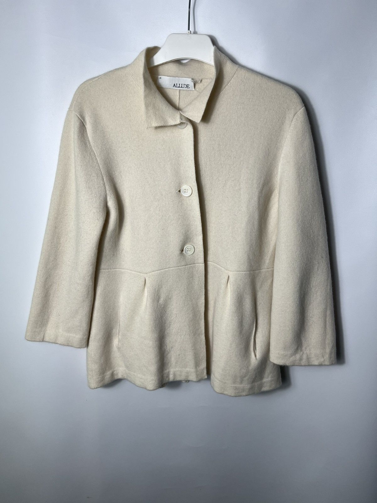 Allude Vintage luxury Allude Cashmere Cream Cardigan Size M Size M / US 6-8 / IT 42-44 - 1 Thumbnail