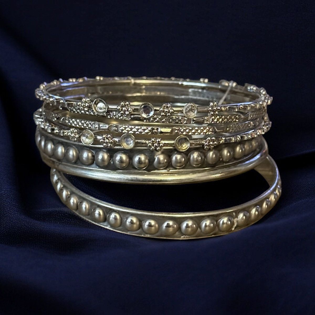 Other Silver tone mixed bangle bracelet set Size ONE SIZE - 1 Thumbnail