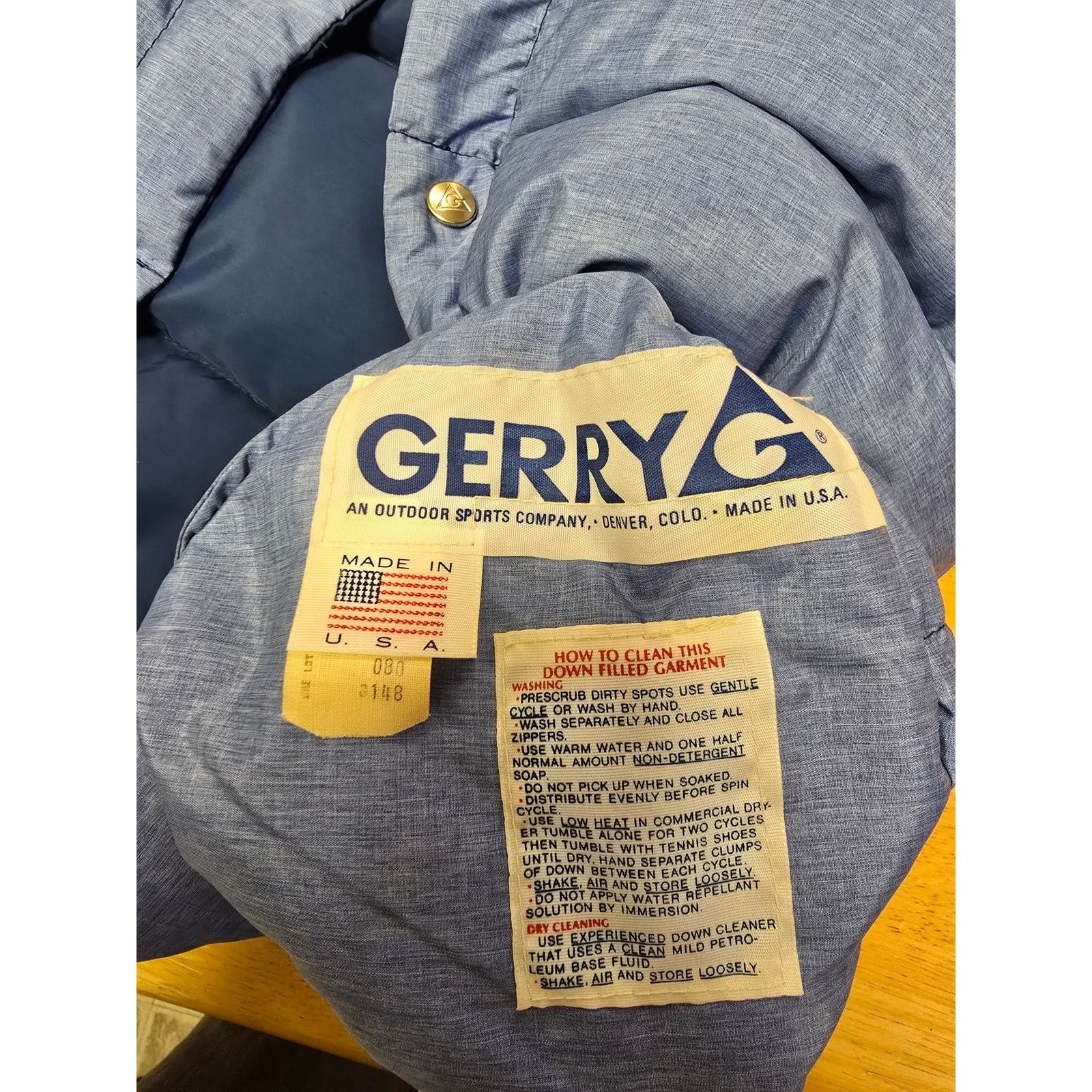 Vintage Vintage Gerry Puffer Vest Button Blue Ski Skiing VTG 80s L Size US L / EU 52-54 / 3 - 12 Thumbnail