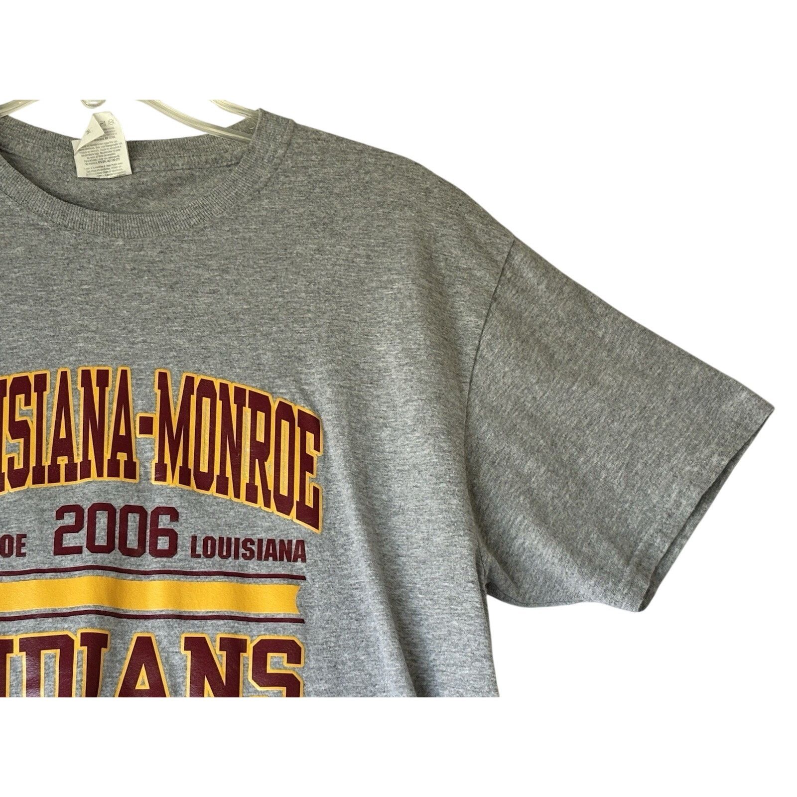 Fruit Of The Loom Louisiana-Monroe Indians 2006 Vintage T-Shirt, Gray, Size M Size US M / EU 48-50 / 2 - 9 Thumbnail