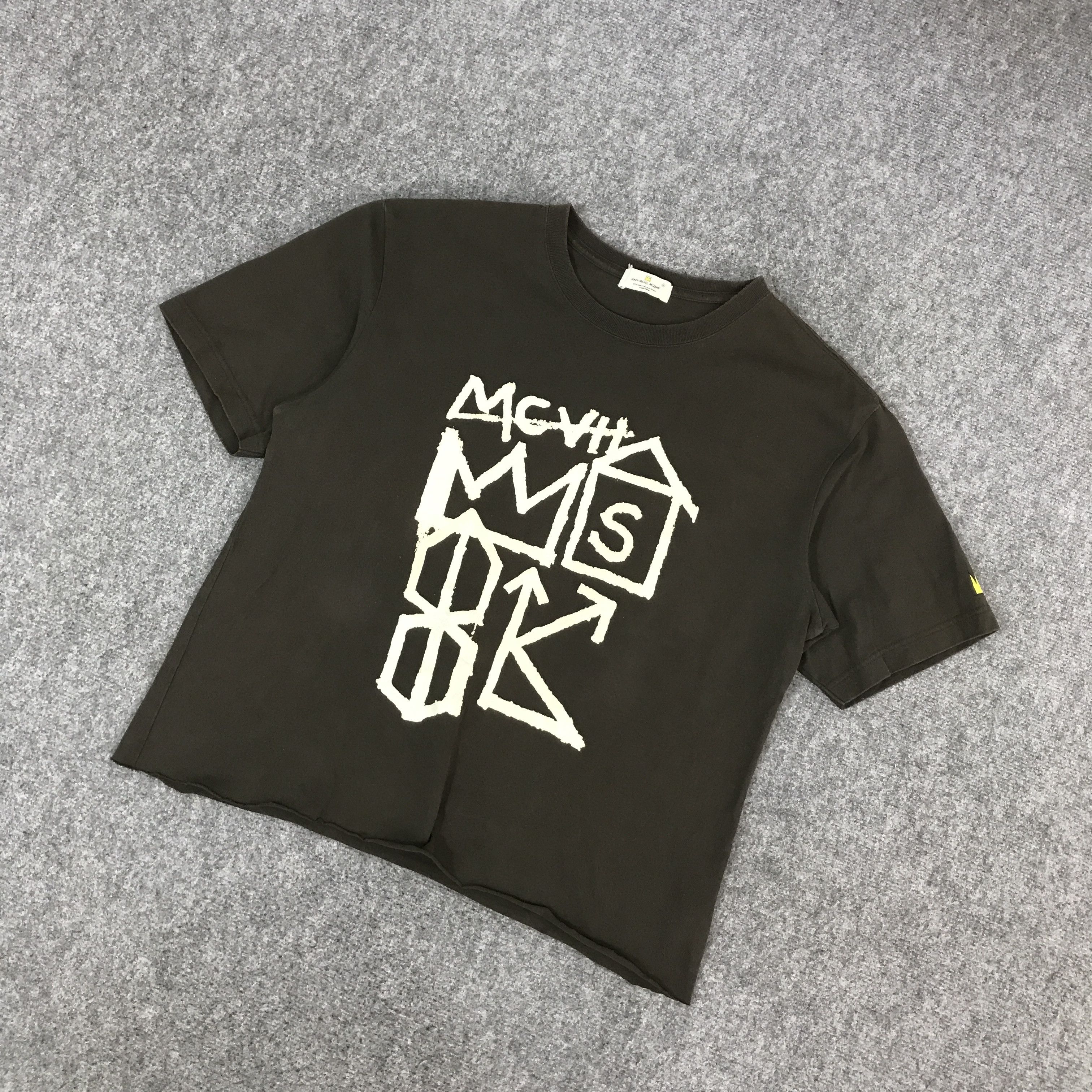 Jean-Michel Basquiat JEAN MICHEL BASQUIAT UNIQLO CROPPED TSHIRTS Size US L / EU 52-54 / 3 - 5 Thumbnail