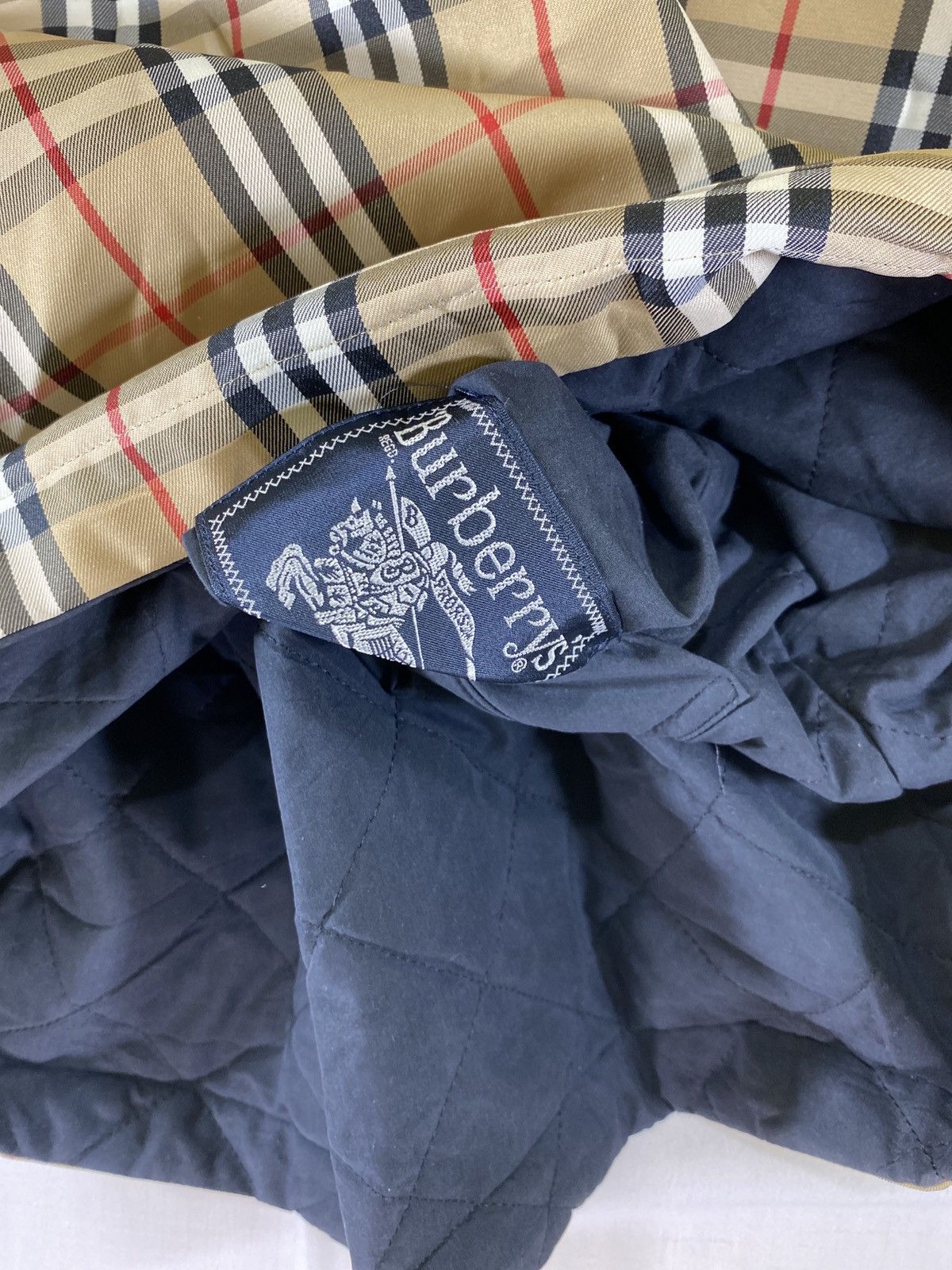 Burberry double sided nova check Size US M / EU 48-50 / 2 - 3 Thumbnail