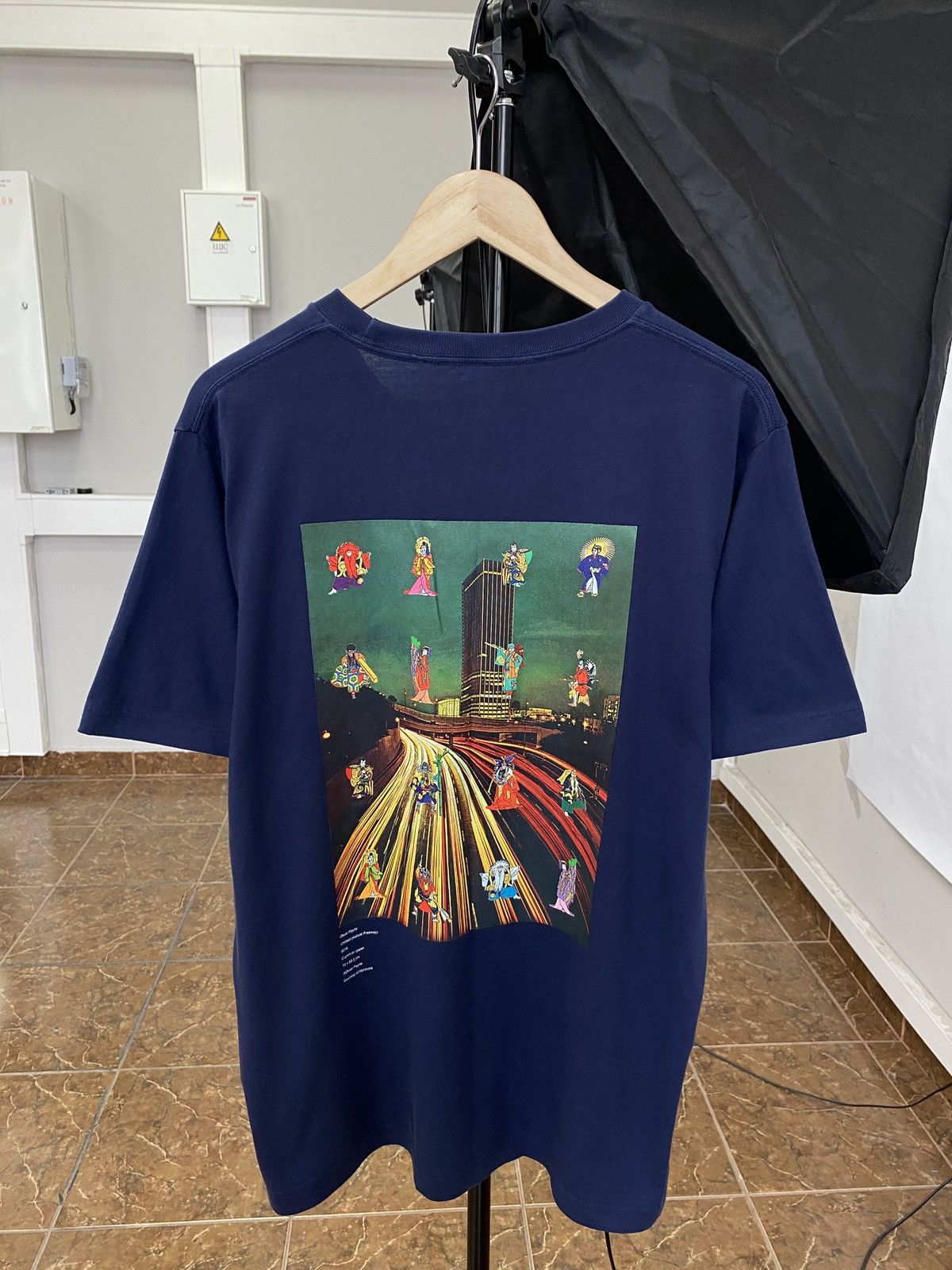 Uniqlo 🇯🇵 Uniqlo Oliver Payne Japan Style T-Shirt Raro Retro Y2K Size US XL / EU 56 / 4 - 1 Thumbnail
