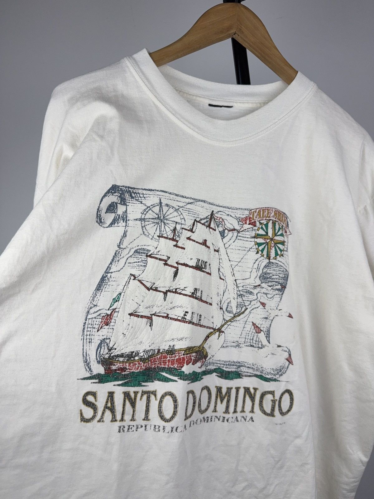 Vintage Vintage 90s Retro Logo Santo Domingo R. Dominicana T Shirt Size US XL / EU 56 / 4 - 5 Thumbnail