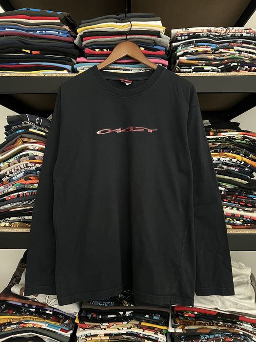 Vintage Vintage 90s Oakley Long Sleeve Tee | Grailed