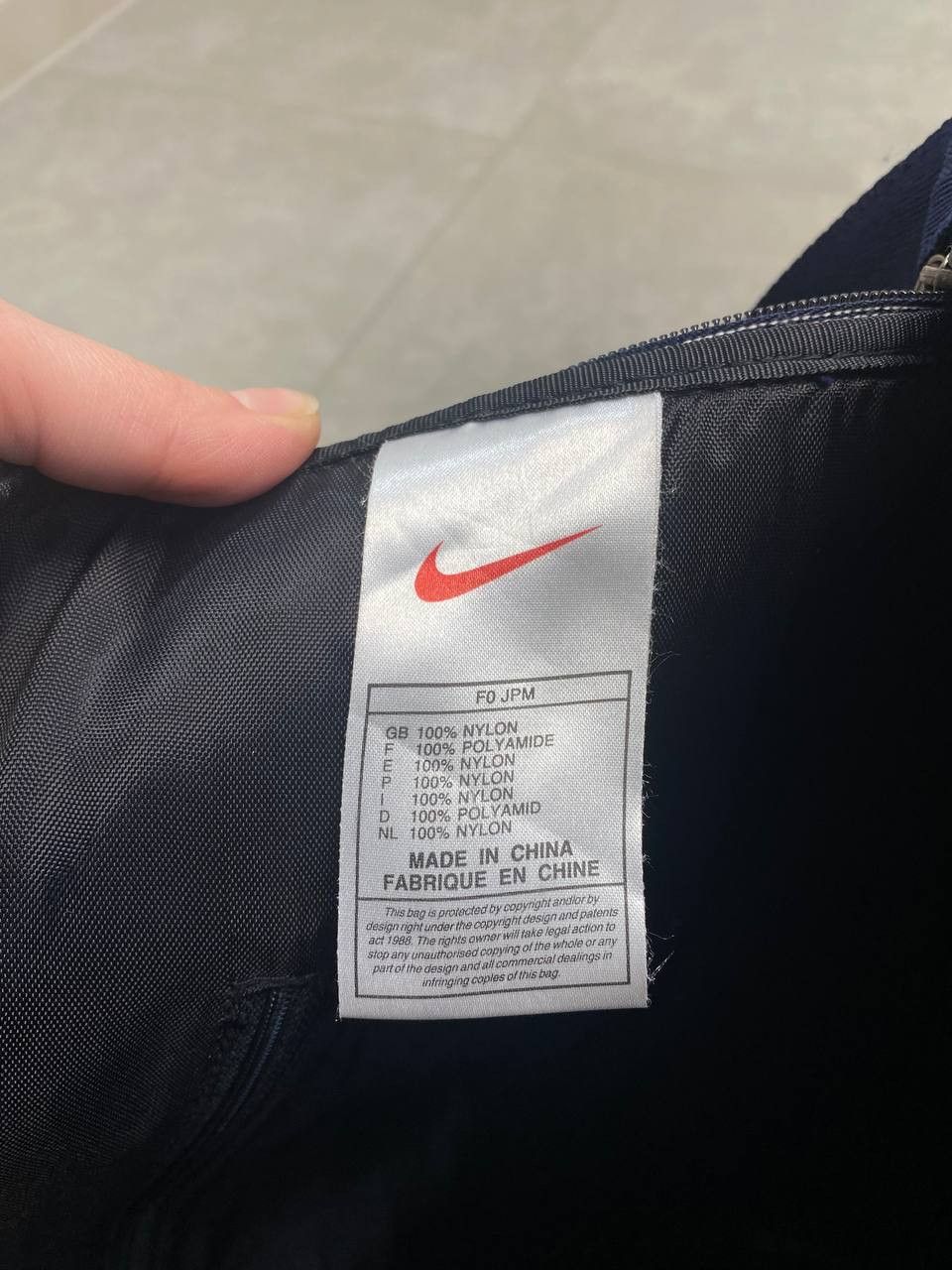 Nike Vintage Nike Nylon Travel Bag Size ONE SIZE - 18 Thumbnail