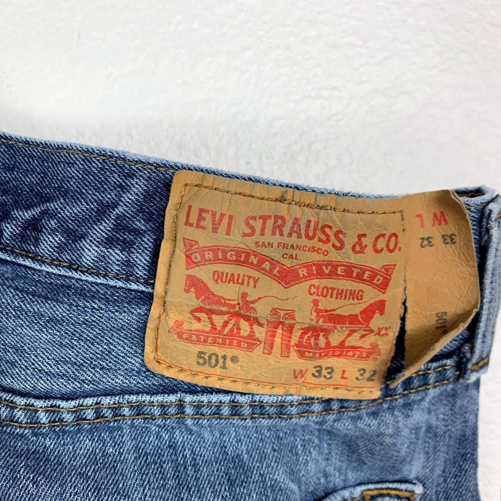 Levi's Levi's 501 Jeans Mens Regular Bootcut Denim Medium Wash 33 x 32 Cotton Blue Size US 33 - 4 Thumbnail