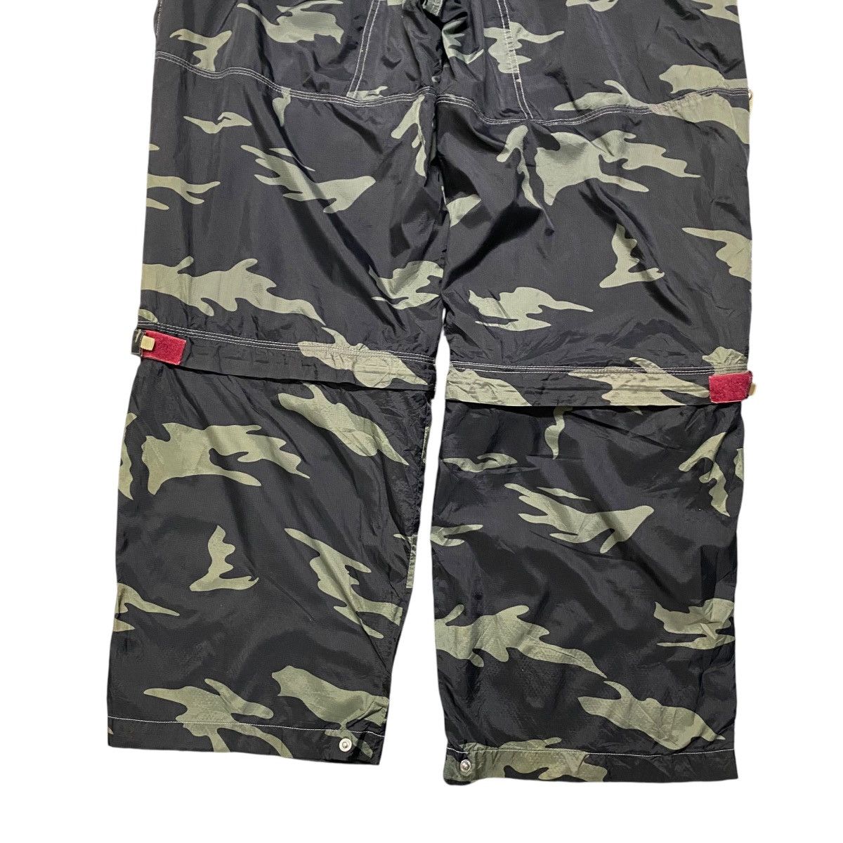 Vintage Vintage Y2K HOBO DENIM Nylon Camo Cargo Track Pants Size US 34 / EU 50 - 12 Thumbnail