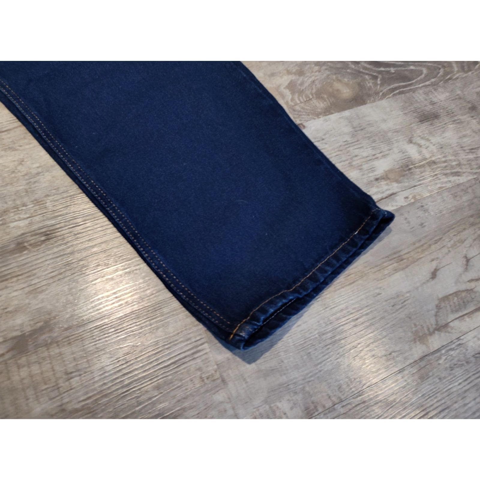 Vintage RUGGED WEAR Jeans Men 40x30 Blue Straight Fit Denim Cotton Relaxed Style Pockets 5 Pocket NWT Size US 40 / EU 56 - 4 Thumbnail