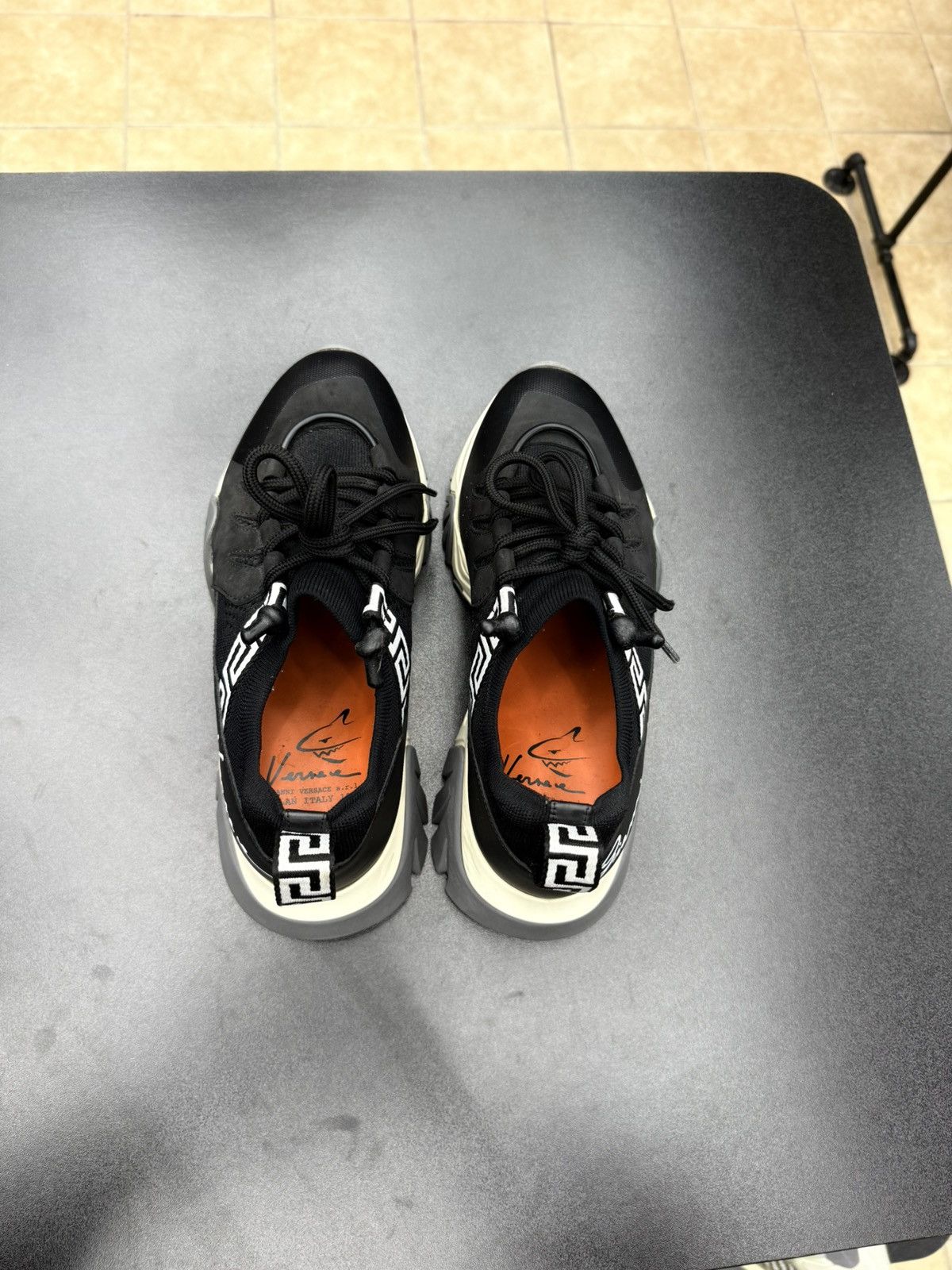 Versace Versace Squalo Black Signature Trainer Shoes Size 40 / 7 US Size US 7 / EU 40 - 13 Thumbnail