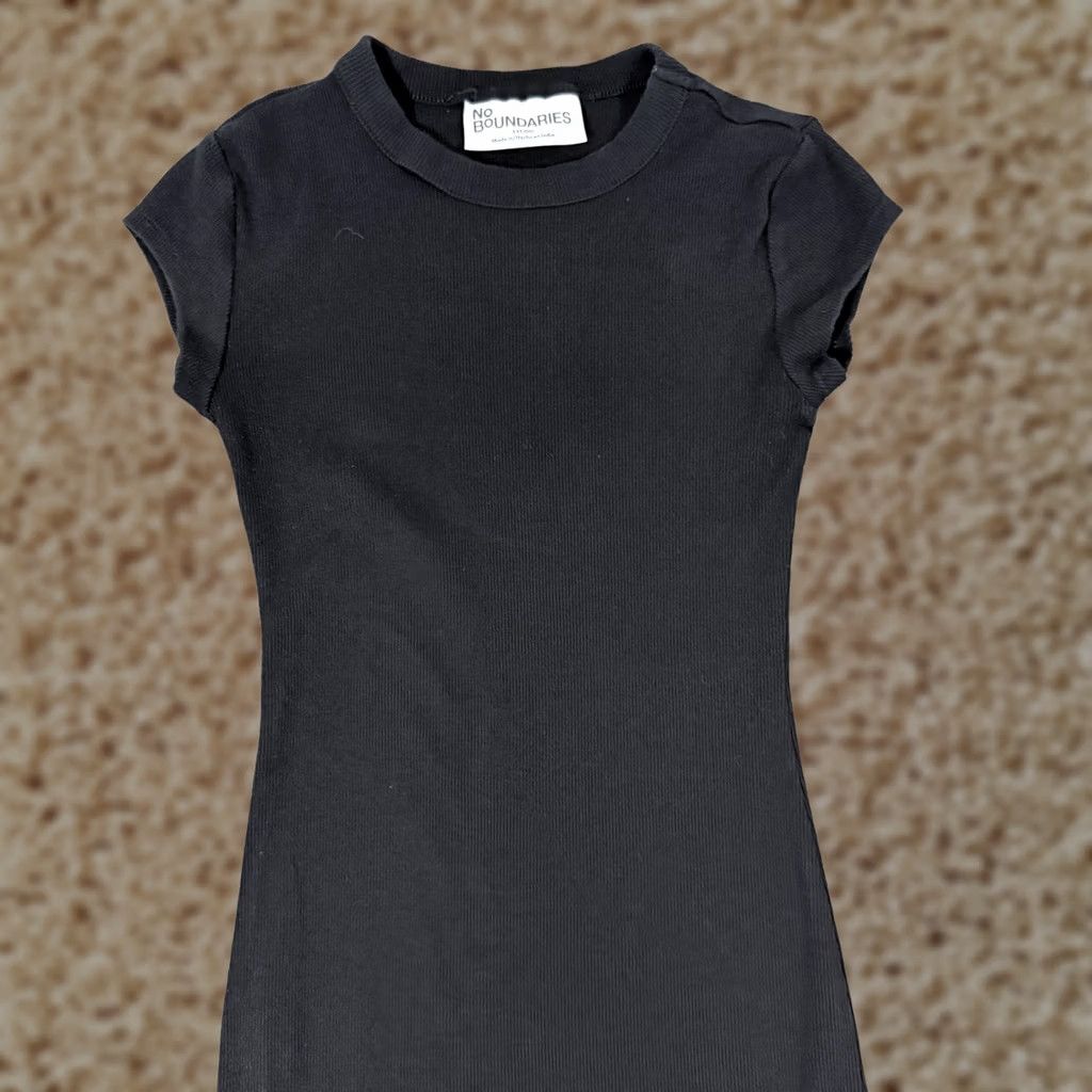 Vintage No Boundaries Slimmed Dress Fit Women's XXS Black Casual Stretch Ribbed Crew Neck Short Sleeve A-Line Dress 90s Modern Vintage (if applicable) Womens Size XXS / US 00 / IT 34 - 1 Thumbnail