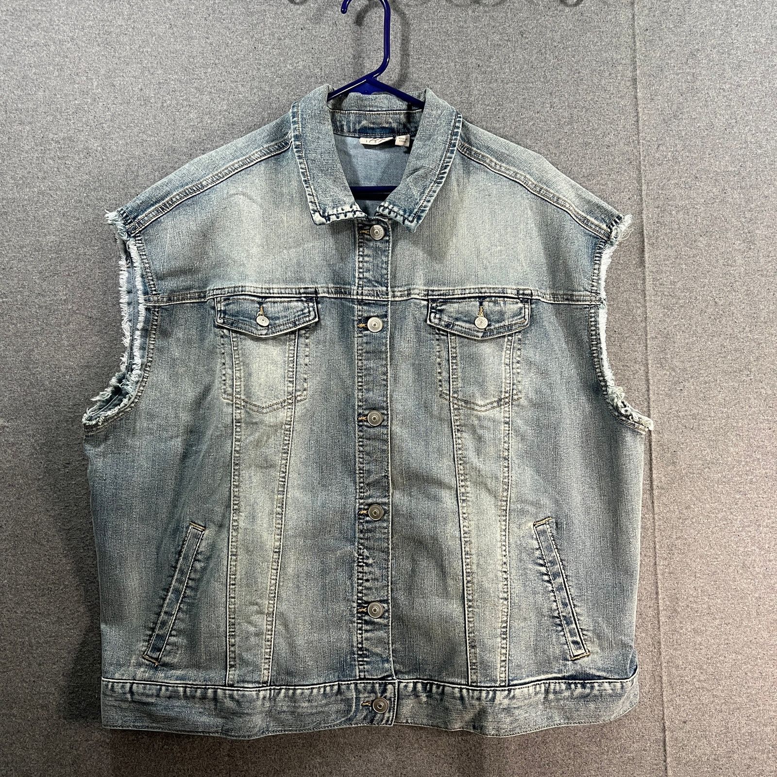 Other LOGO by Lori Goldstein Extended Shoulder Denim Jacket Size 3XL / US 20-22 - 1 Thumbnail