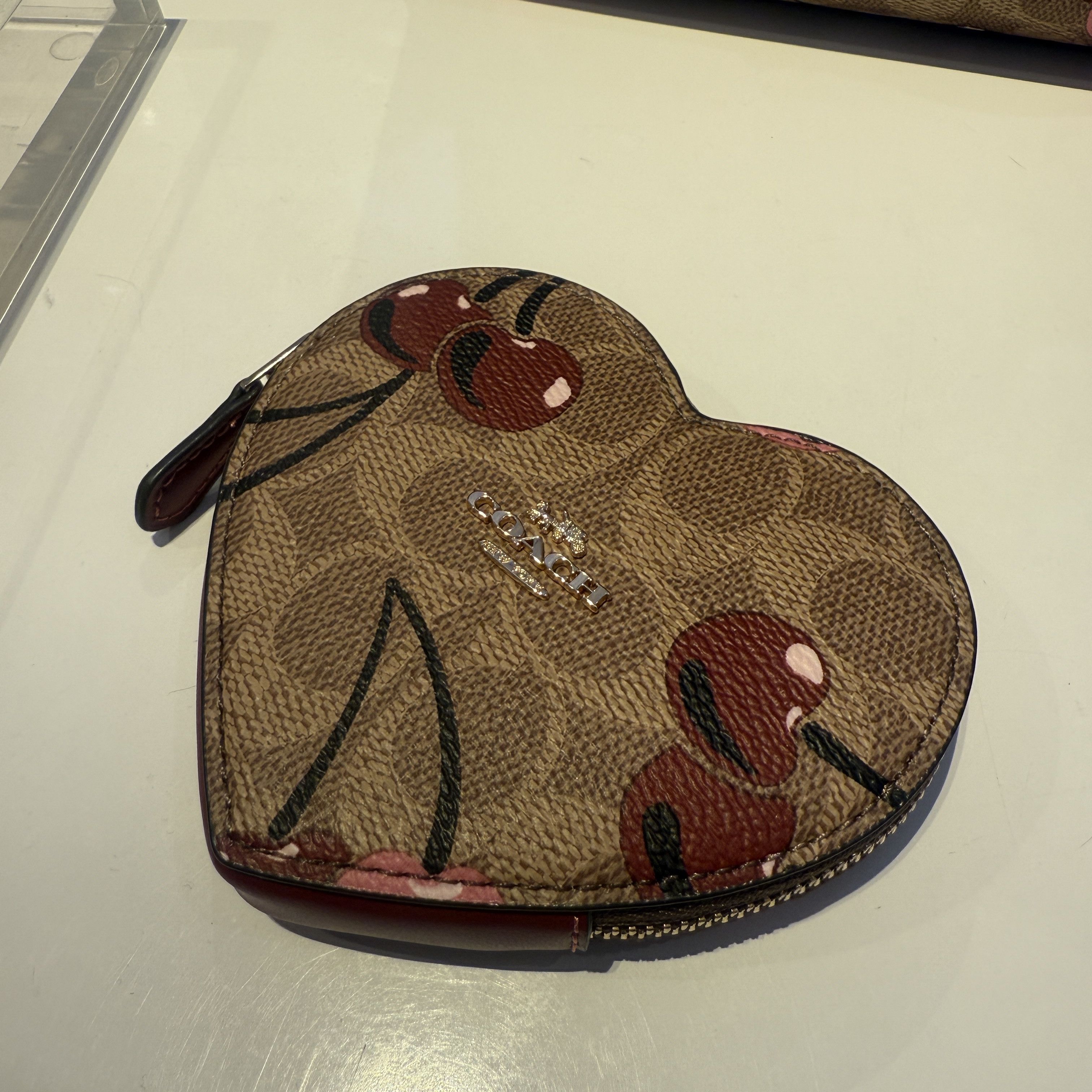 coach Heart Coin Case In Signature With Cherry Print cz476