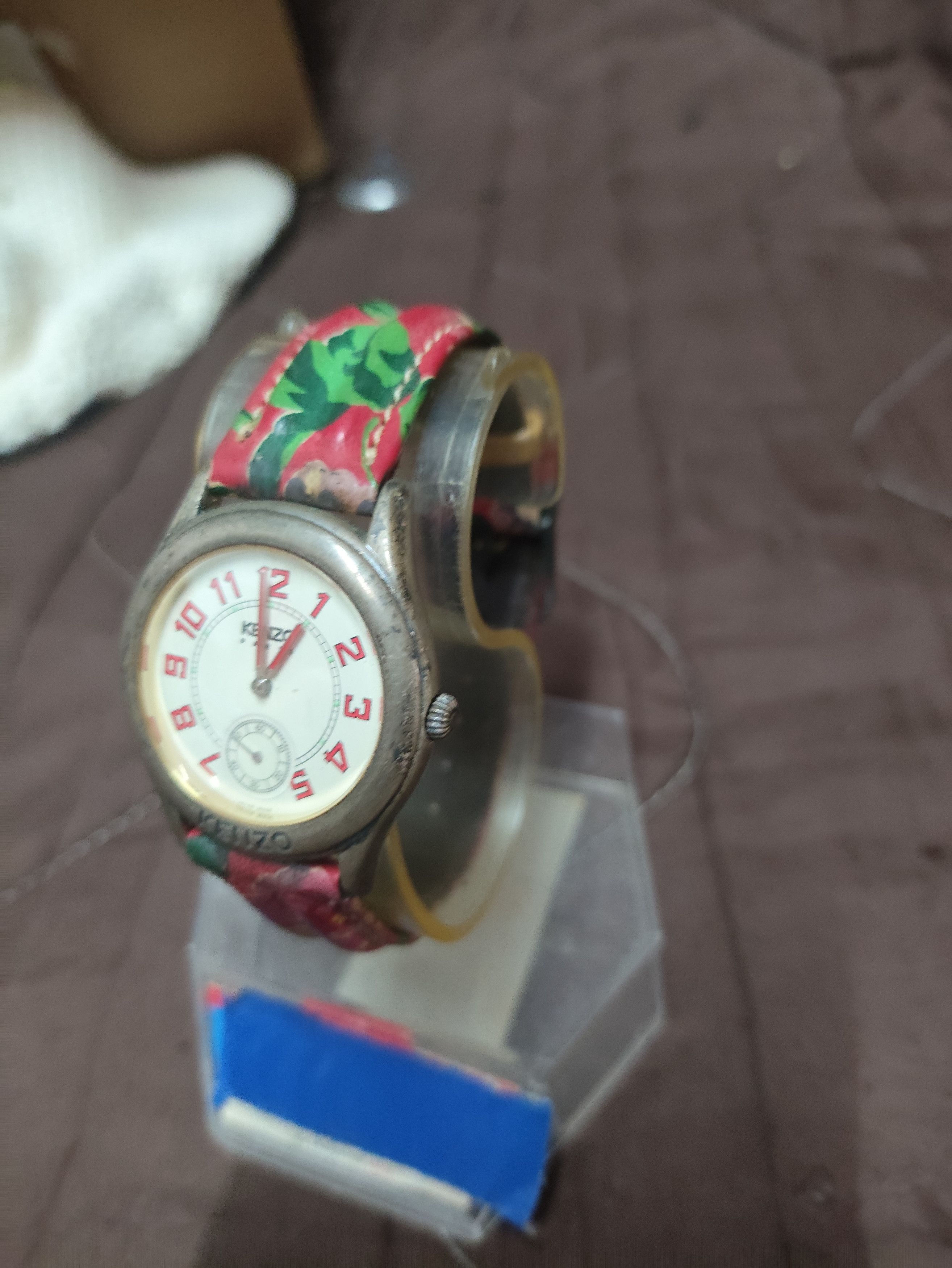 Designer Vintage KENZO JAPAN WATCH Authentic Item (Floral Design) Size ONE SIZE - 4 Thumbnail