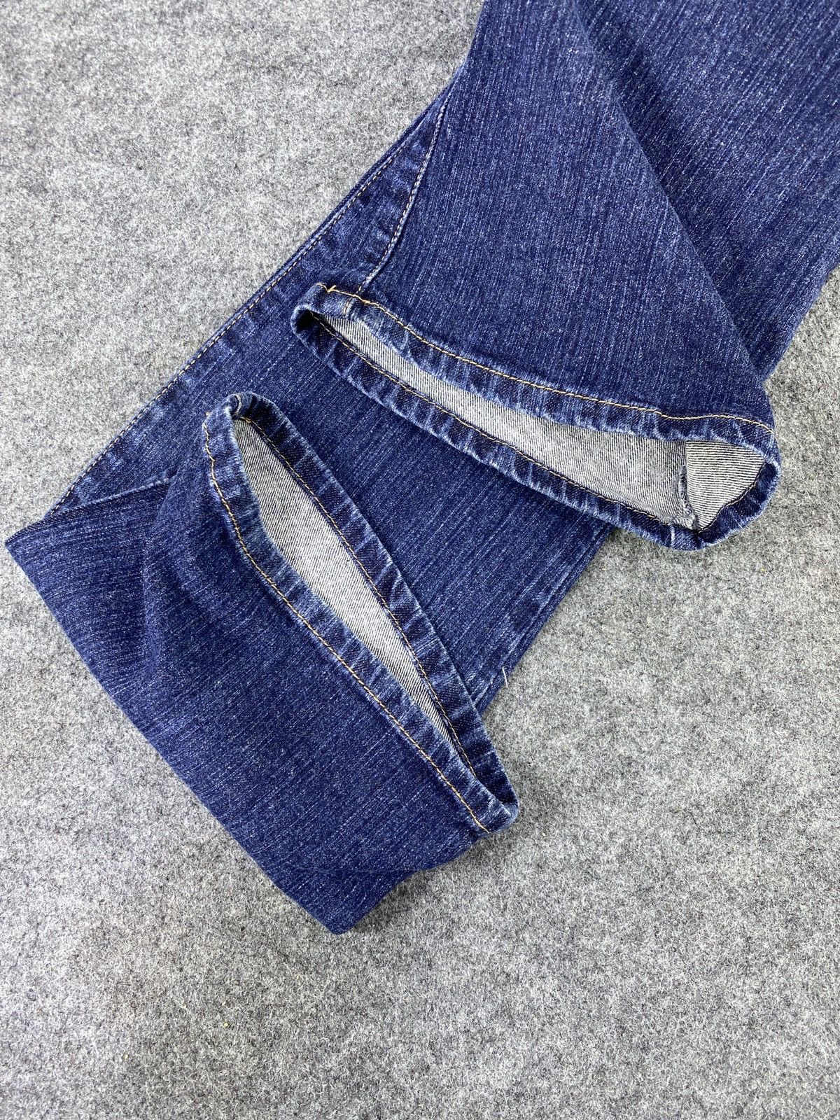 Japanese Brand Japanese Brand Style Basic Blue Wash Flare Jeans - J1019 Size 26" / US 2 / IT 38 - 11 Thumbnail