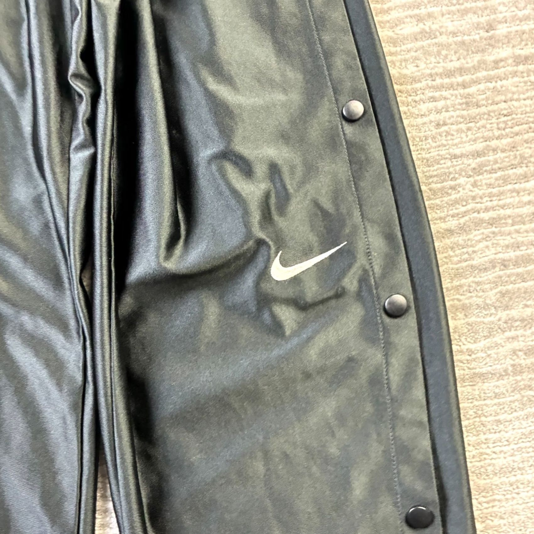 Nike VINTAGE Nike Pants Mens M Black Tear Away Shiny Dazzle Y2K Snap On Track Pants Size US 31 - 4 Thumbnail