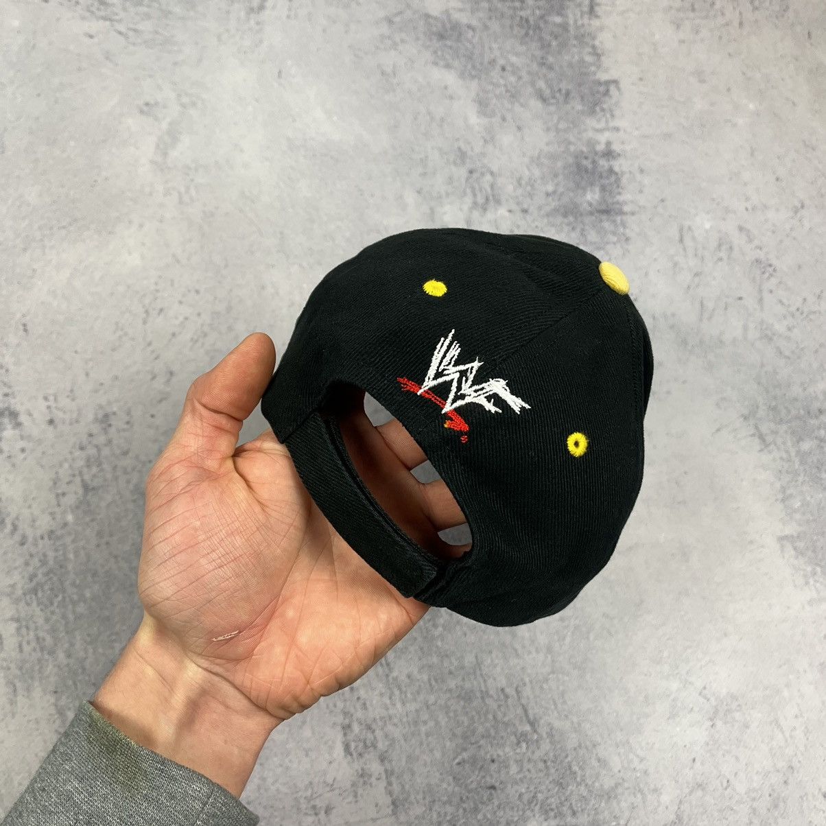 Vintage Vintage WWF The Rock rare wrestlemania cap 2001 Size ONE SIZE - 8 Thumbnail