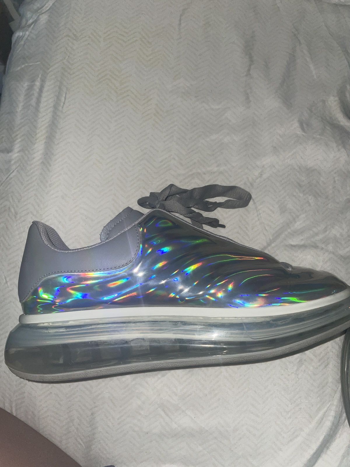 Alexander McQueen Alexander mcqueen oversized silver iridescent Size US 11 / EU 44 - 3 Thumbnail