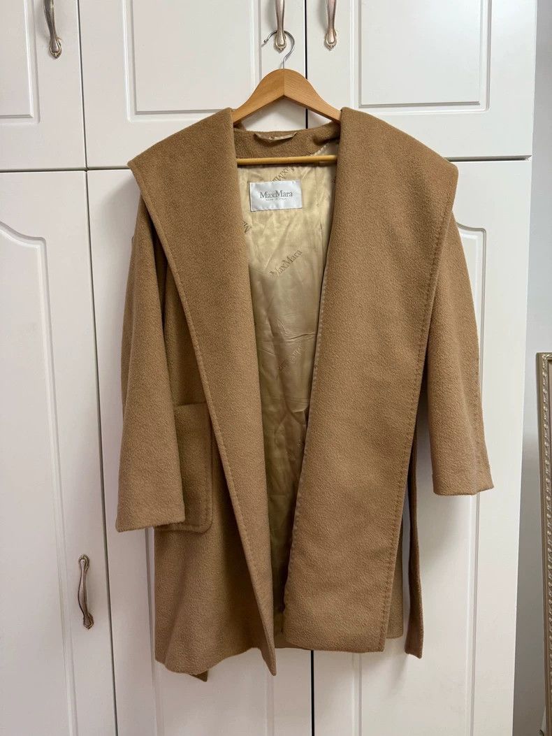 Max Mara Max Mara Camel coat Size XXL / US 16-18 / IT 52-54 - 1 Thumbnail