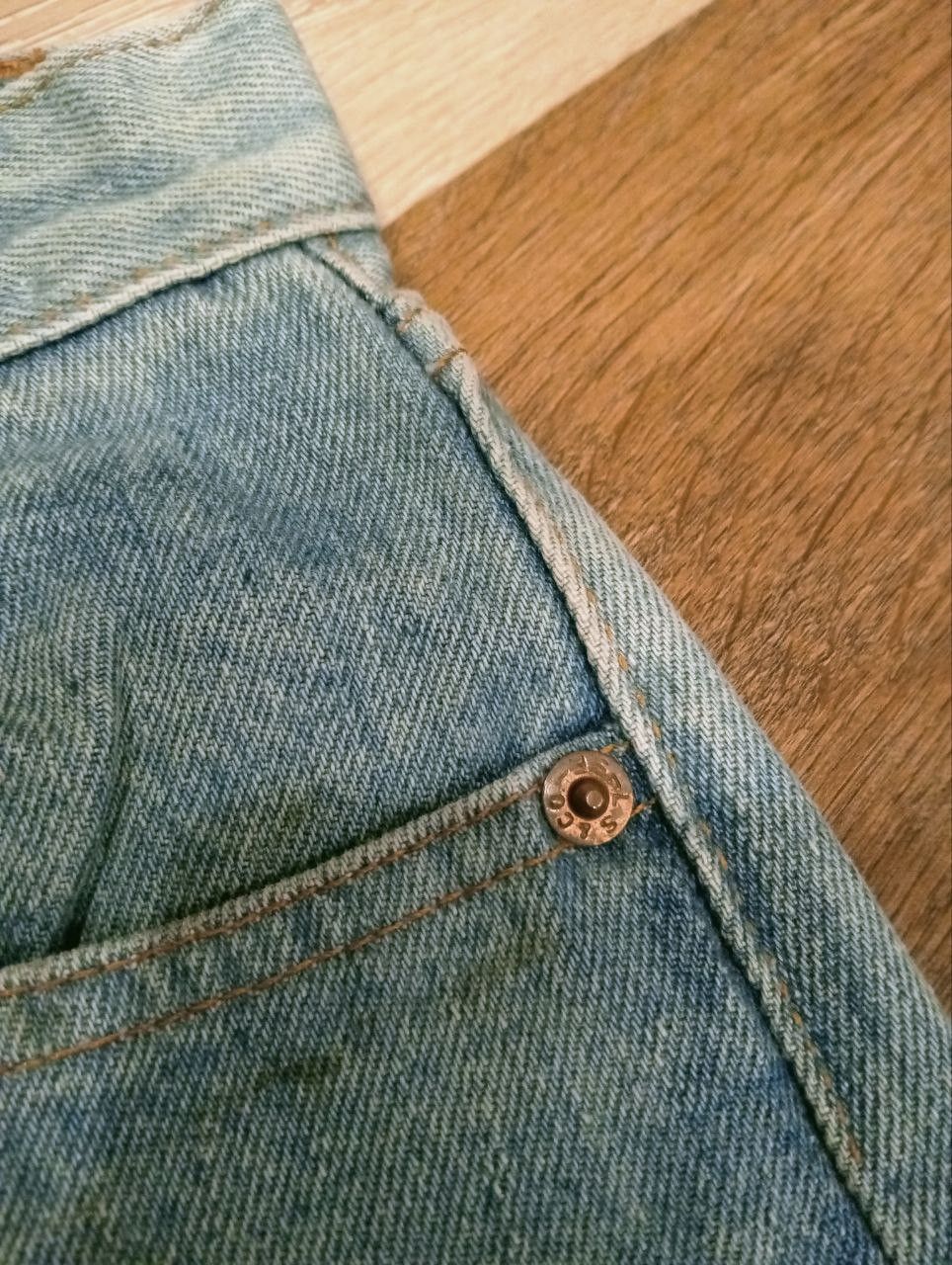 Levi's Vintage Clothing VINTAGE LEVIS 501 JEANS - SIZE 31 Size US 31 - 5 Thumbnail