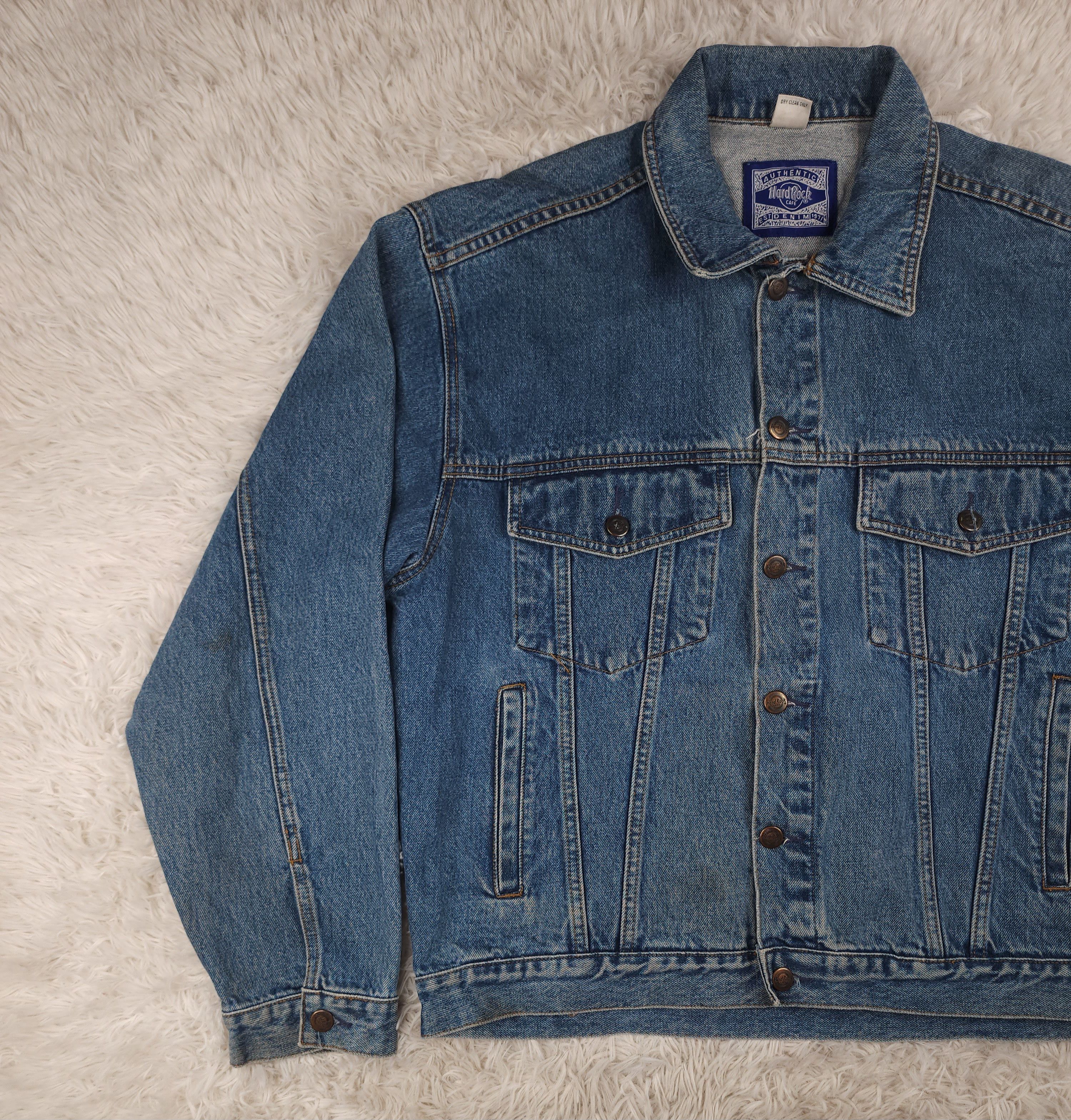 Hard Rock Cafe Vintage Hard Rock Cafe San Diego denim jacket Size L Size US L / EU 52-54 / 3 - 3 Thumbnail